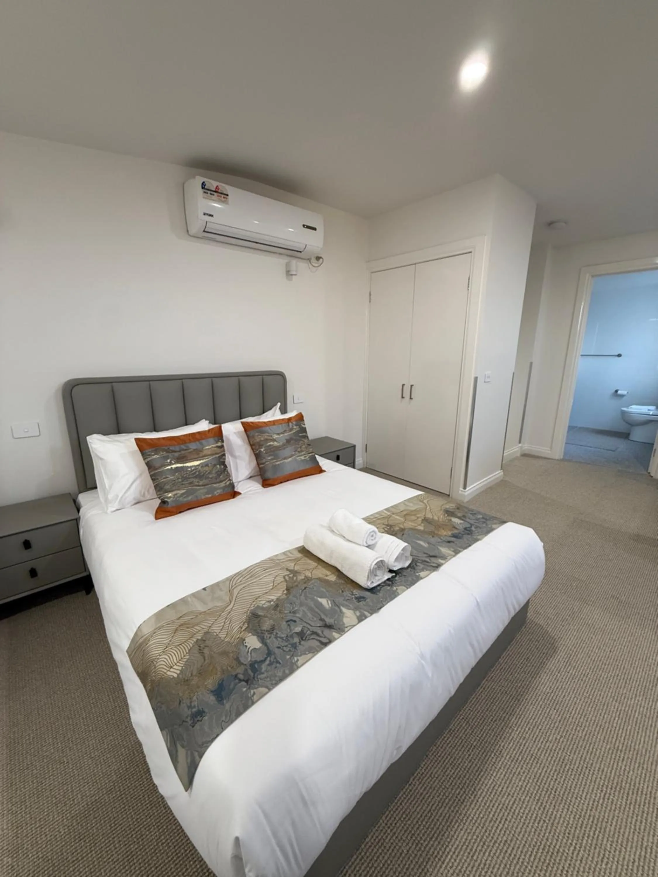 Bed in Sixty Two On Grey Serviced Apartments
