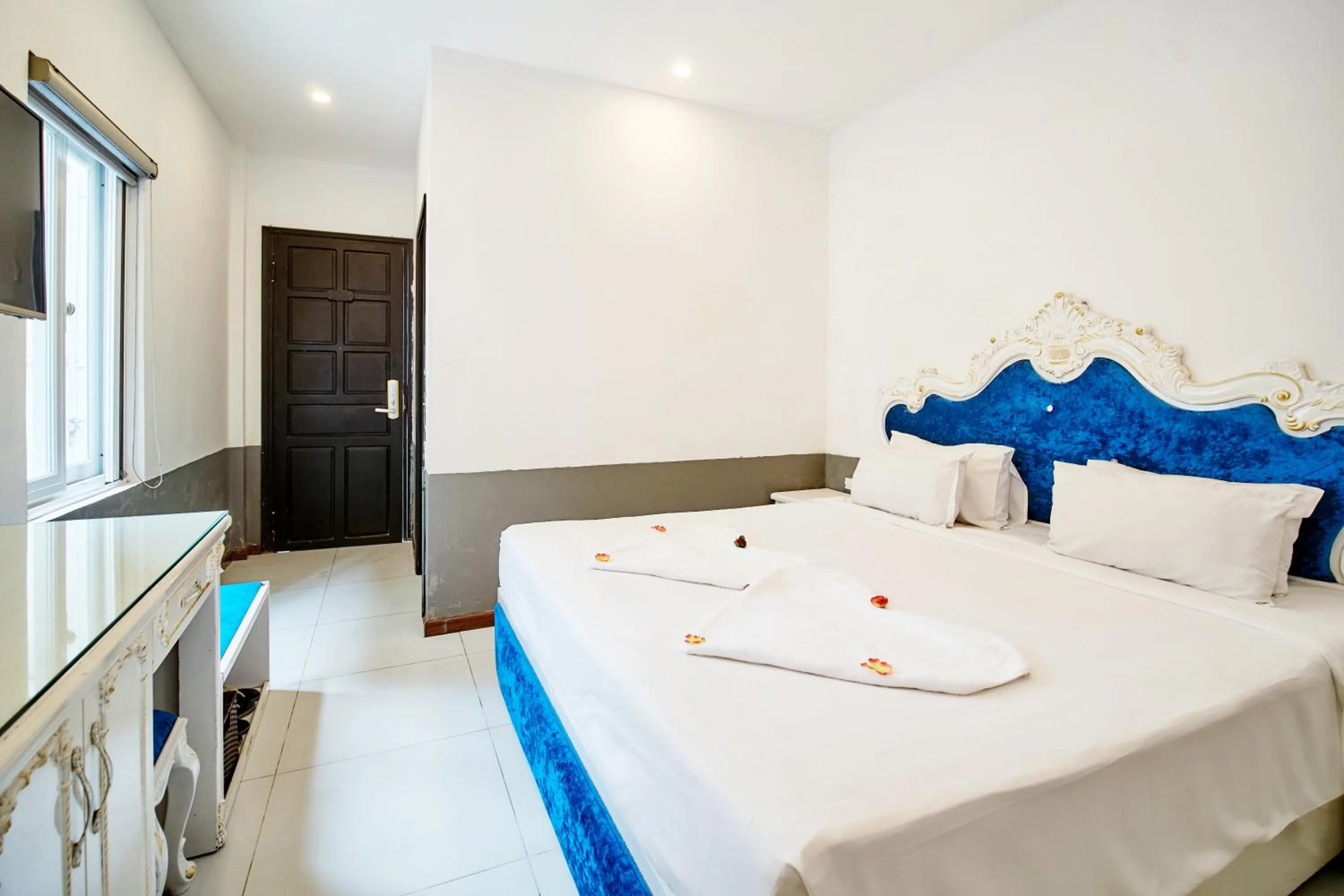 Bedroom, Bed in Nostalgia Hotel and Spa