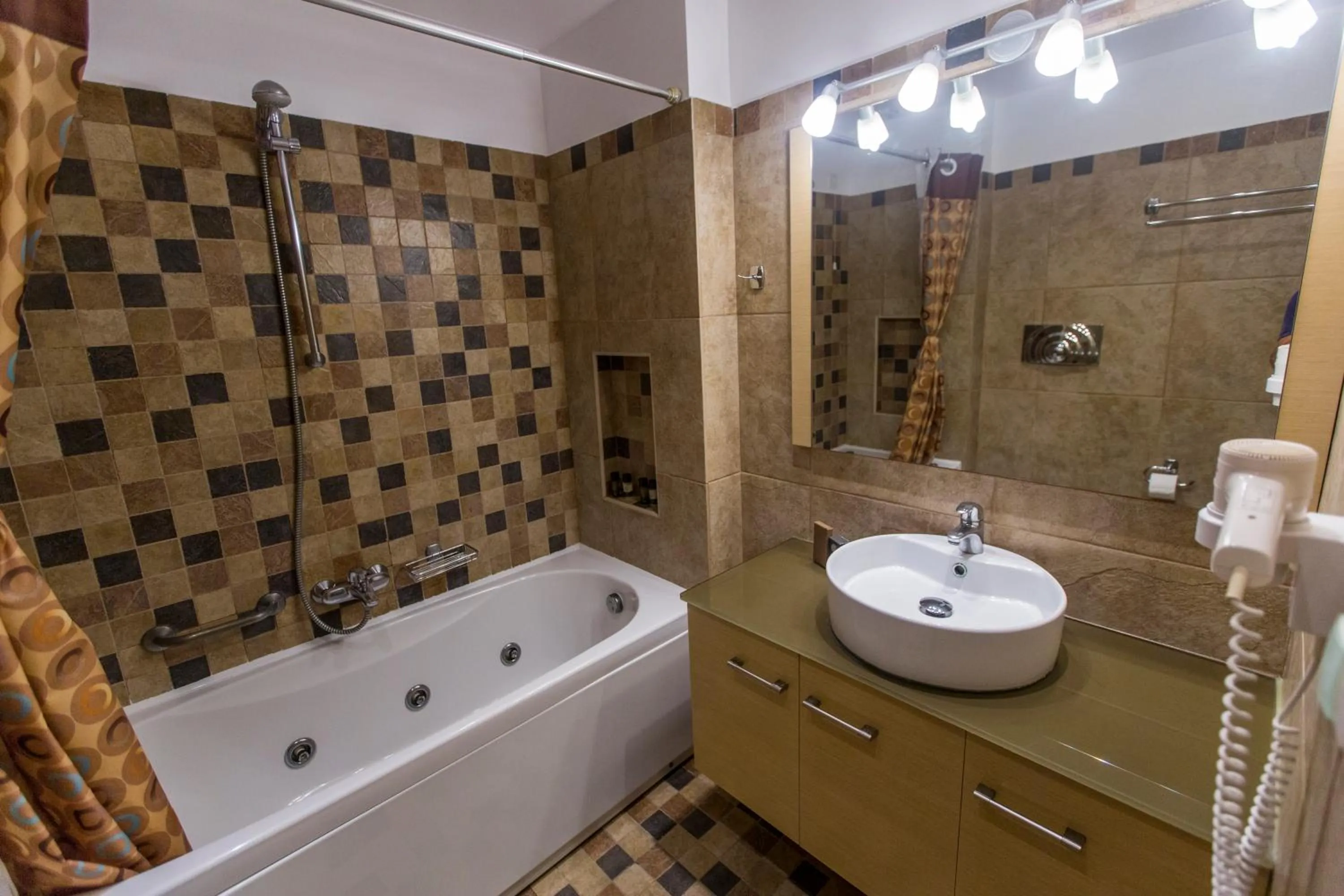 Anassa Deluxe Suites