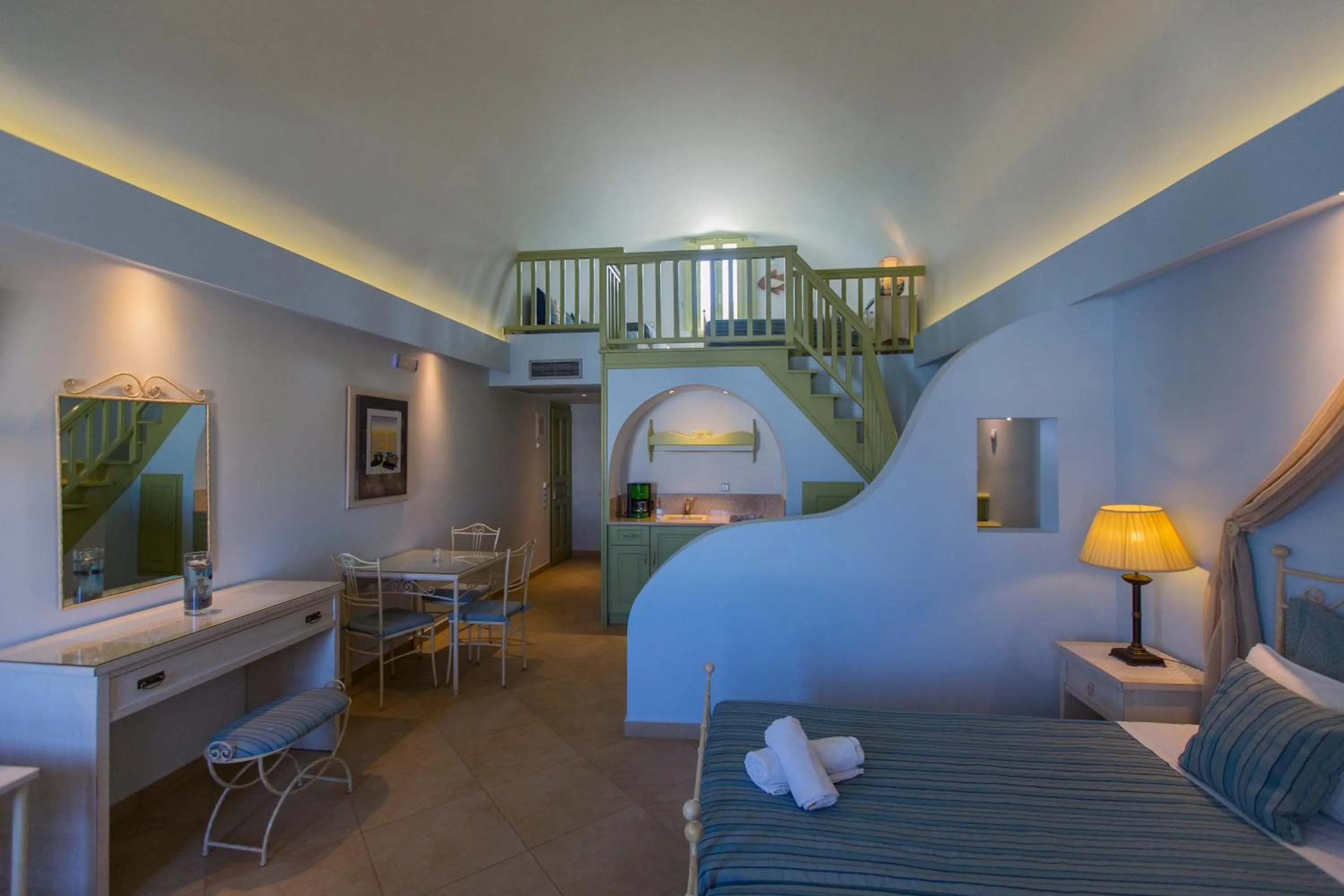 Anassa Deluxe Suites