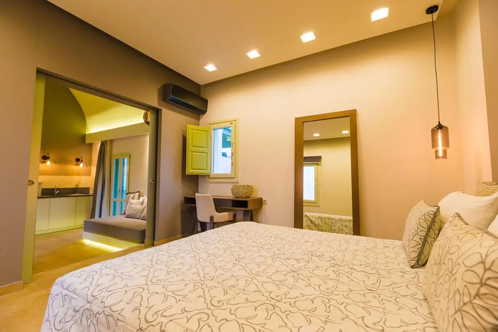 Bed in Anassa Deluxe Suites Bed in Anassa Deluxe Suites