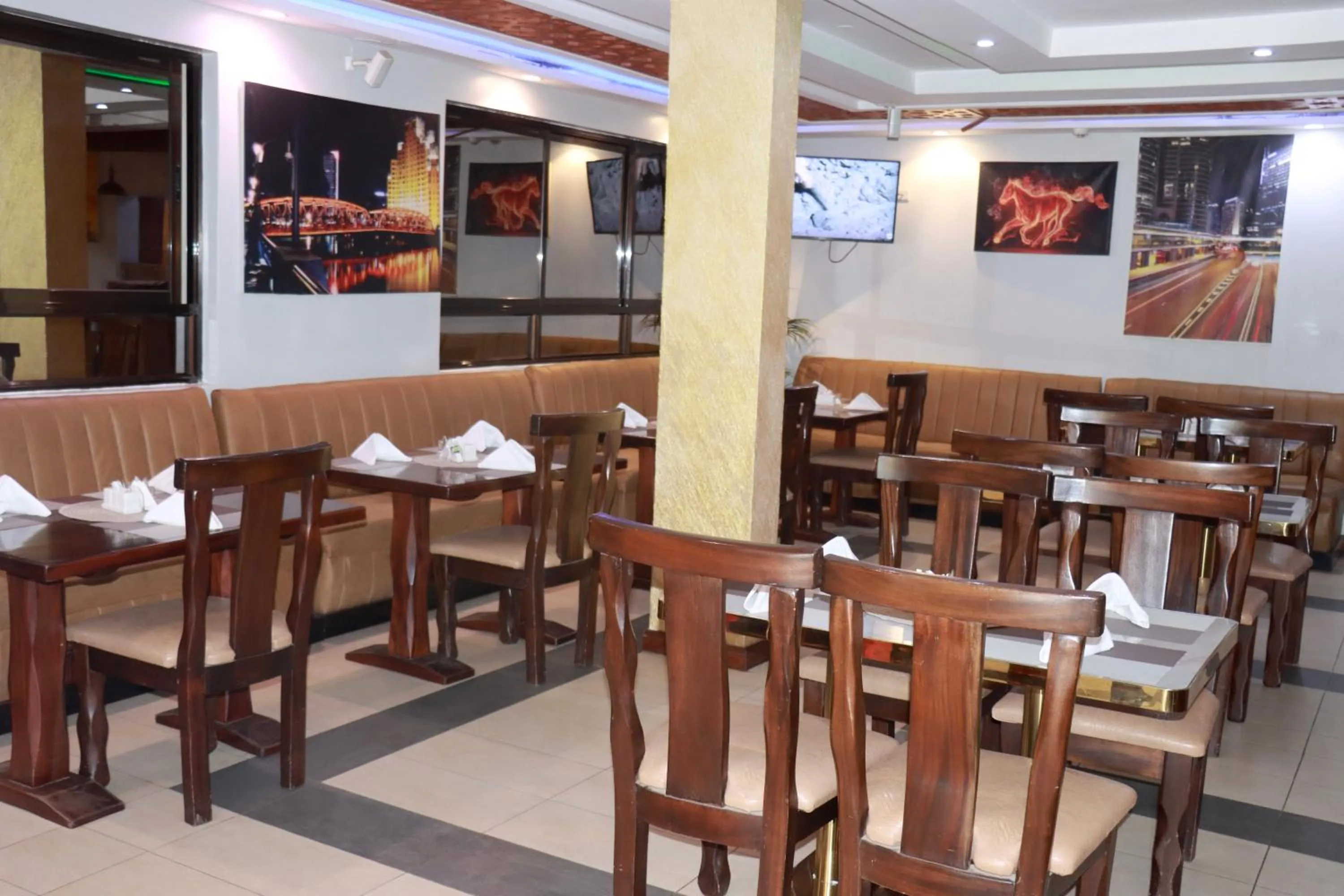 Restaurant/places to eat in Melili Hotel