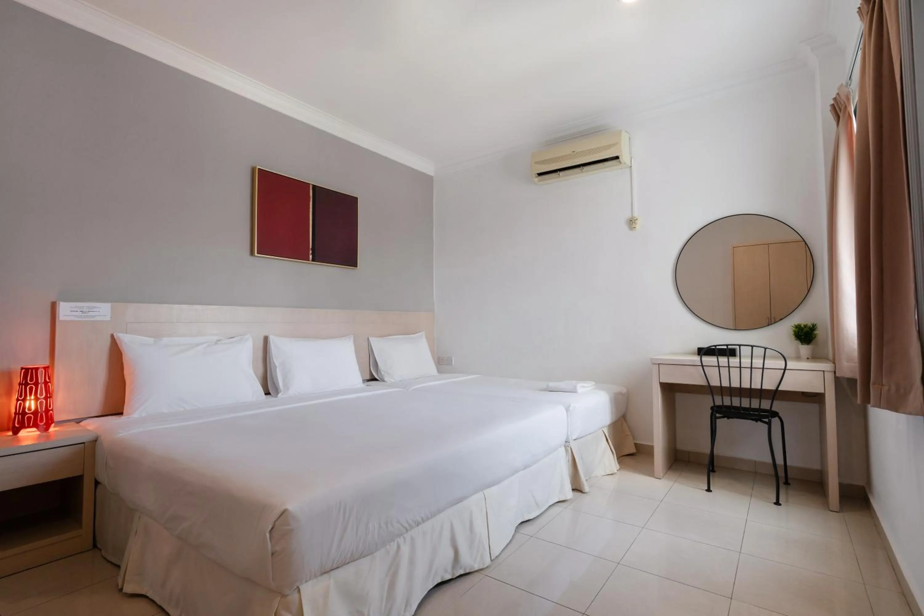 Bedroom, Bed in Golden View Serviced Apartments