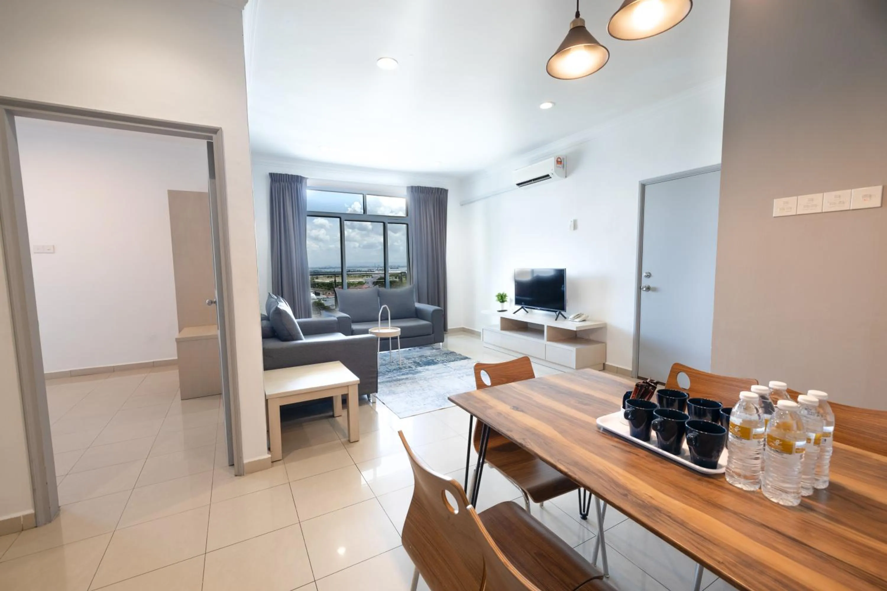 Dining area in Golden View Serviced Apartments