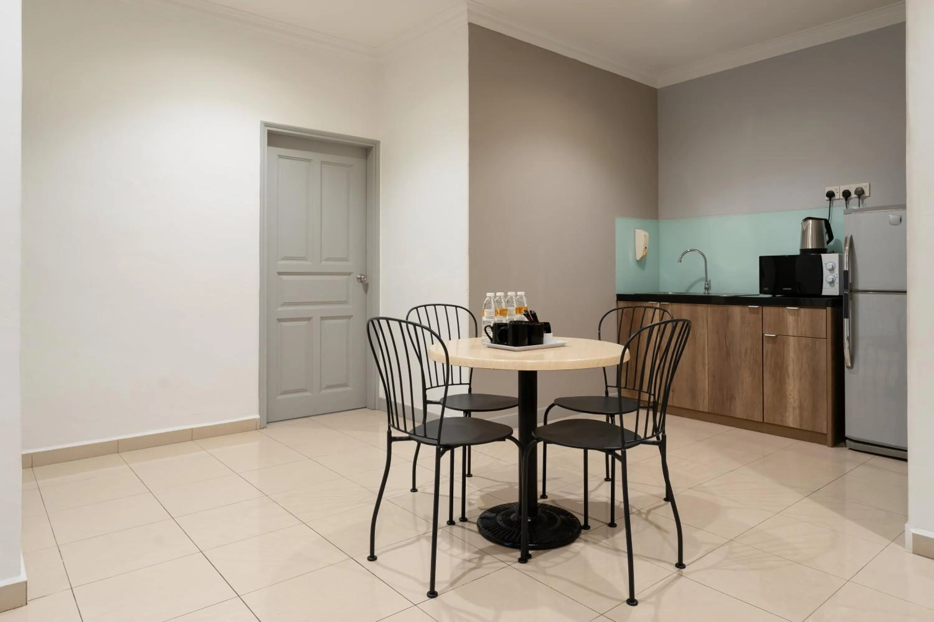 Dining area in Golden View Serviced Apartments