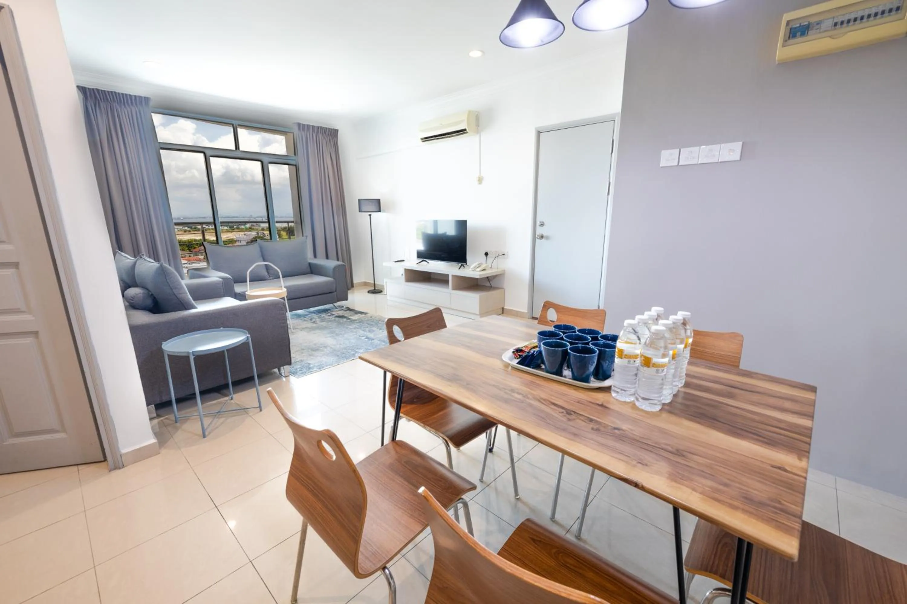Dining area in Golden View Serviced Apartments