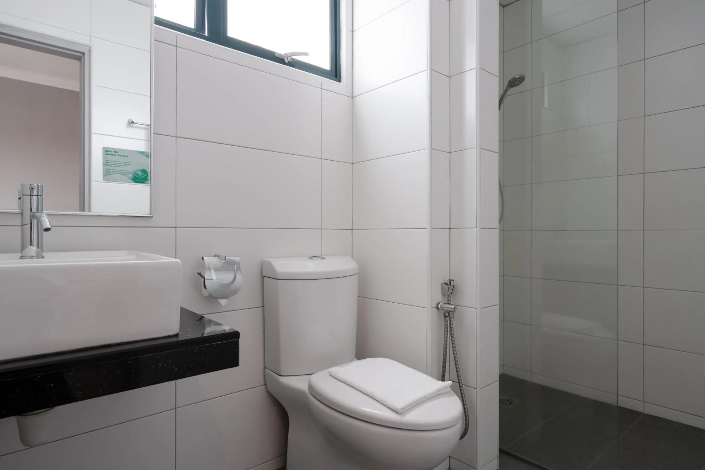 Bathroom in Golden View Serviced Apartments