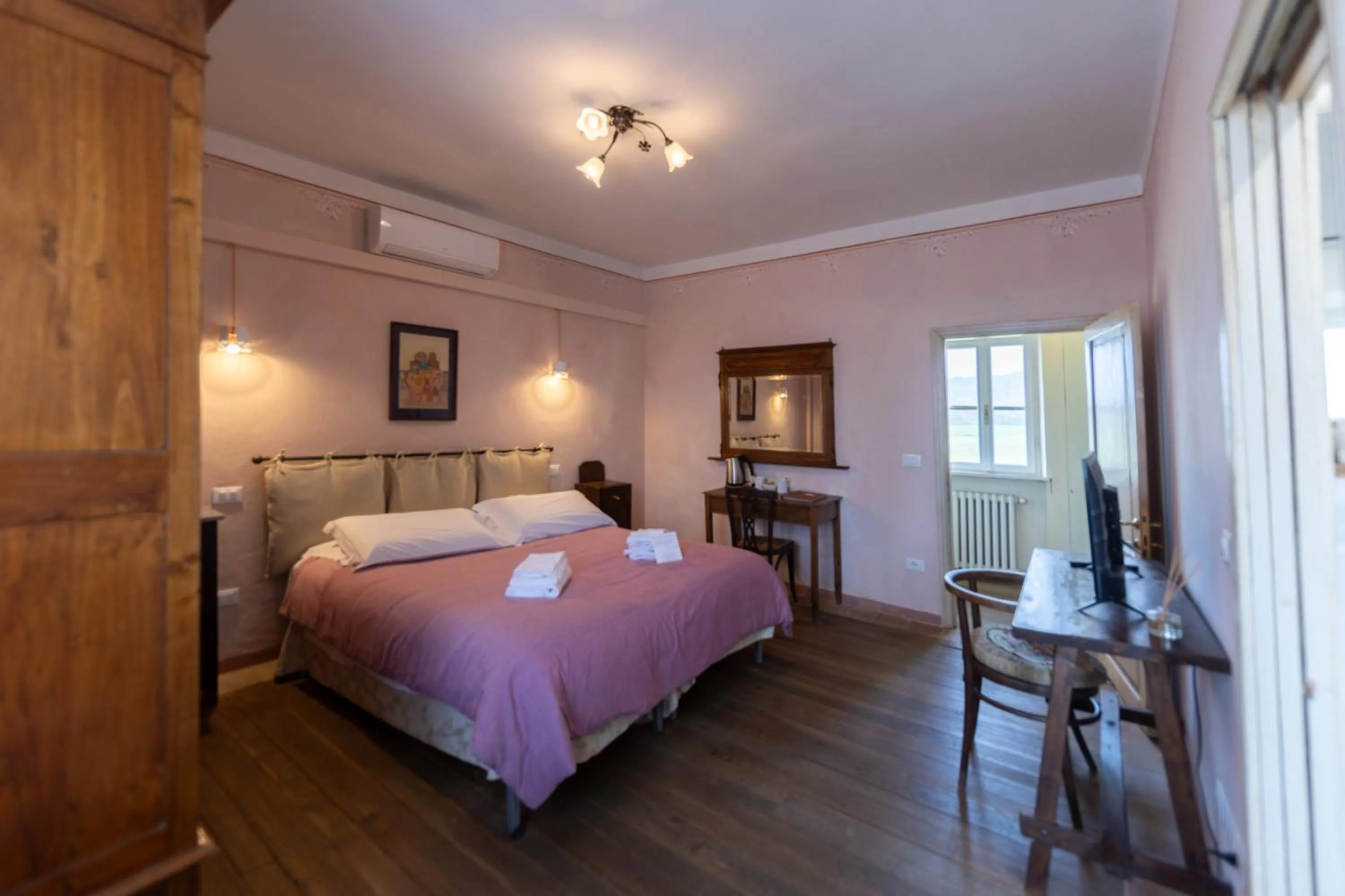 Bedroom, Bed in B&B Il Molinello