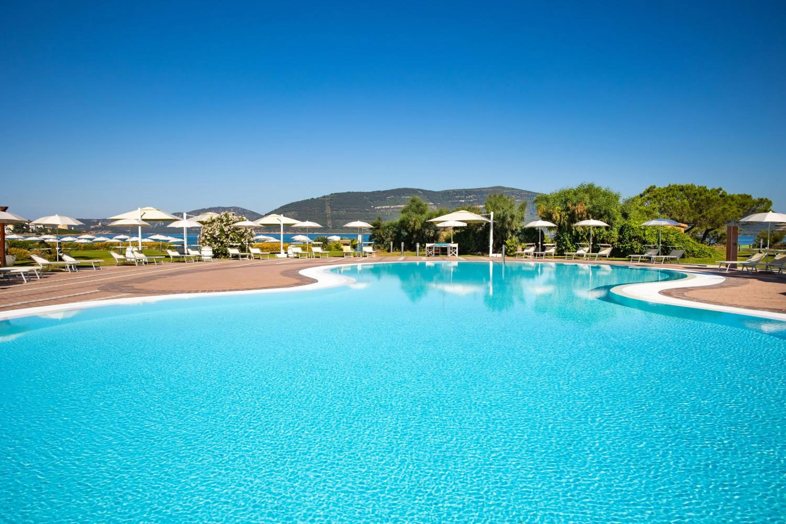 Swimming pool in Hotel Corte Rosada Affiliated by Melia