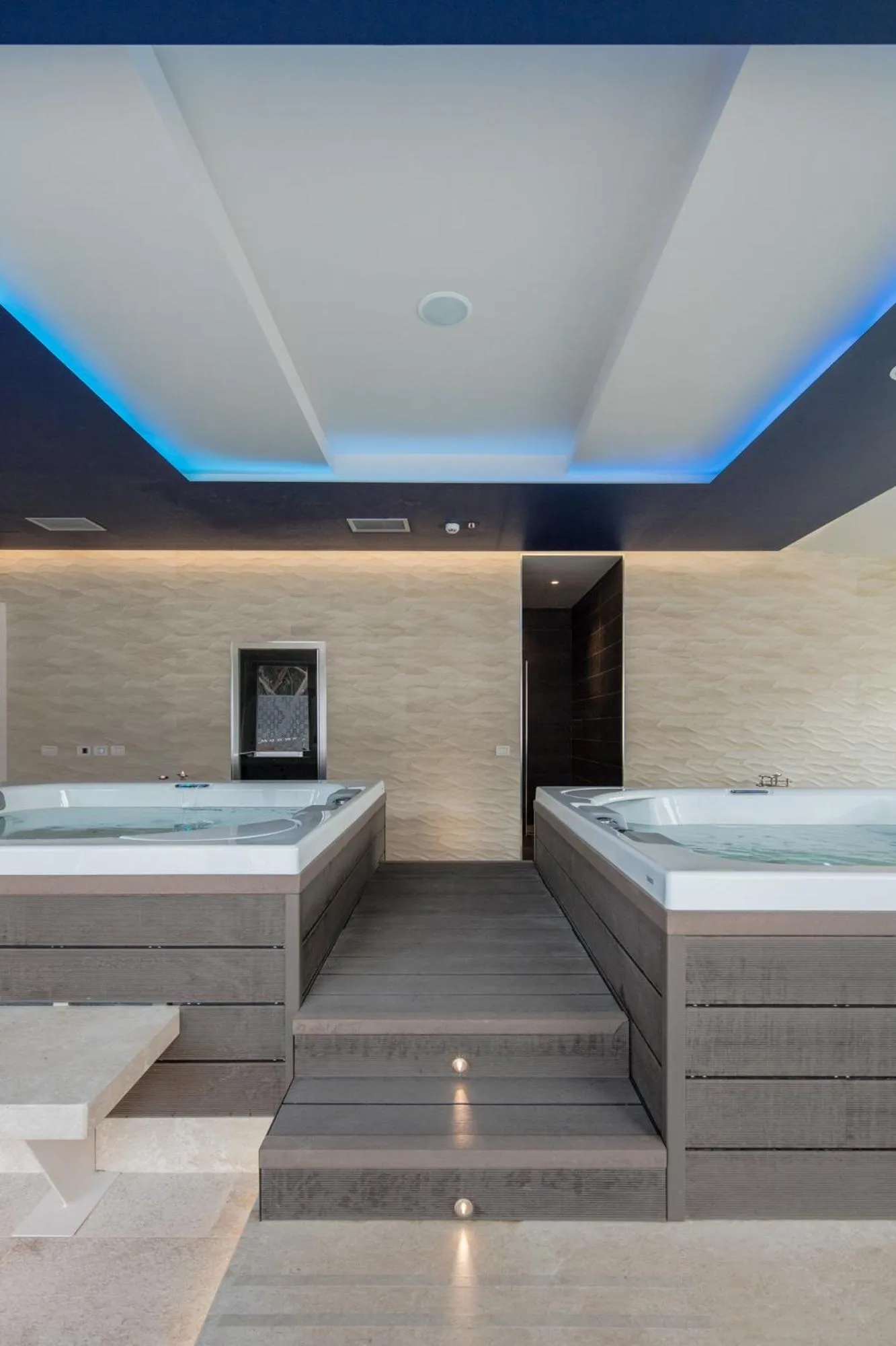 Hot Tub, Bed in Hotel Corte Rosada Affiliated by Melia