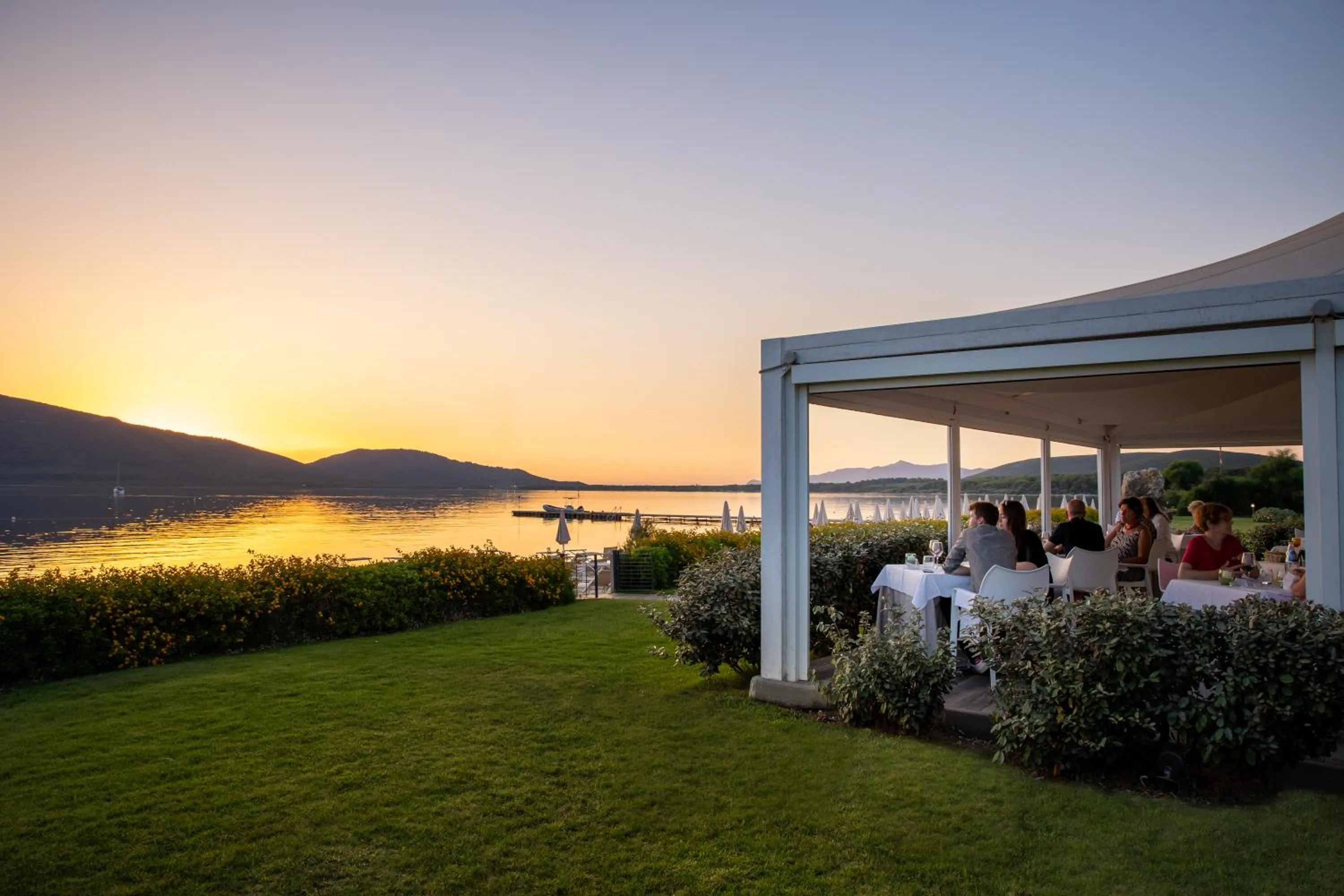 Restaurant/places to eat in Hotel Corte Rosada Affiliated by Melia