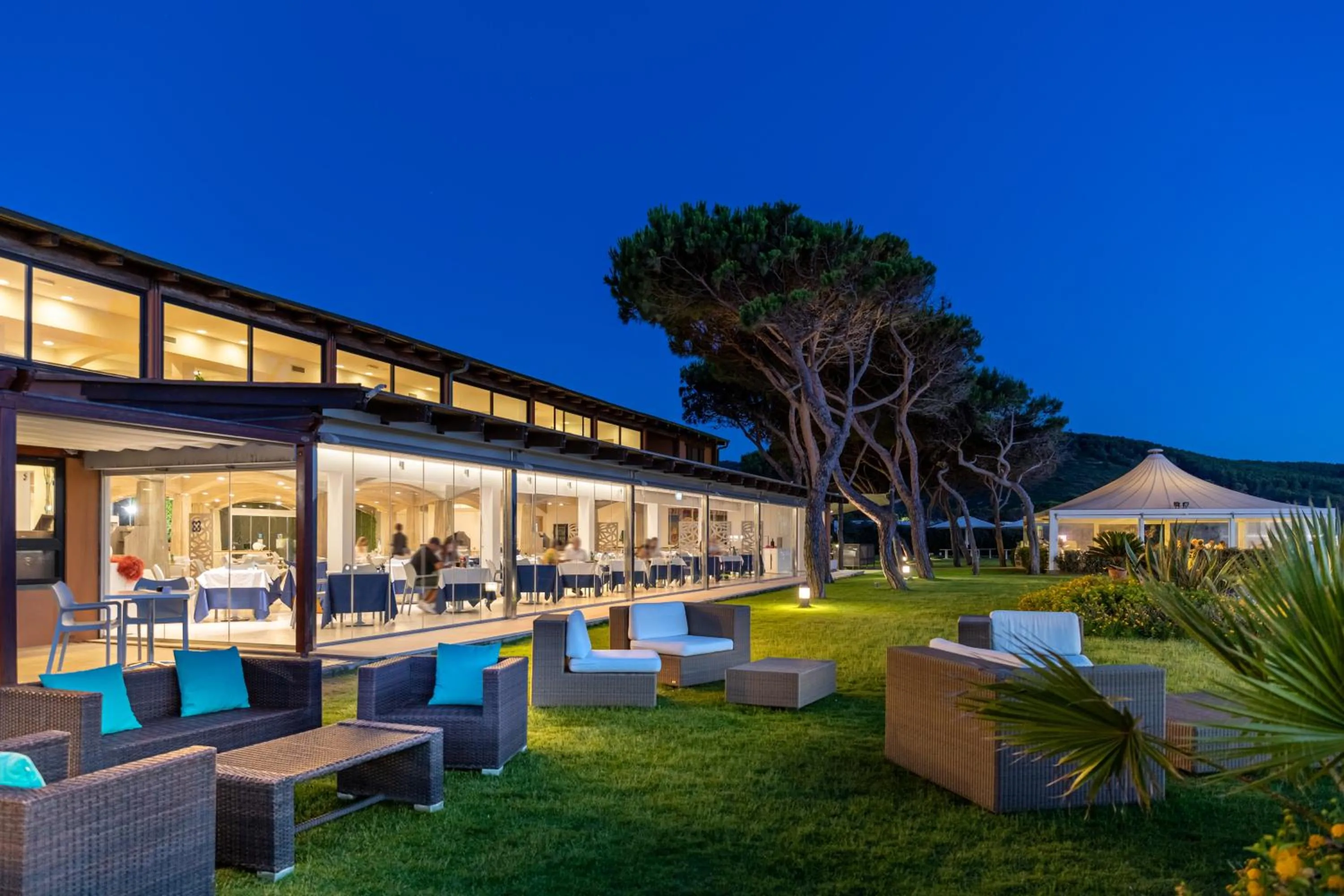 Restaurant/places to eat in Hotel Corte Rosada Affiliated by Melia