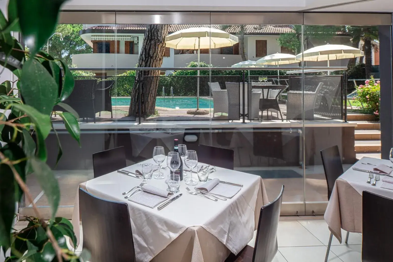 Restaurant/places to eat in Hotel Martini Restaurant/places to eat in Hotel Martini