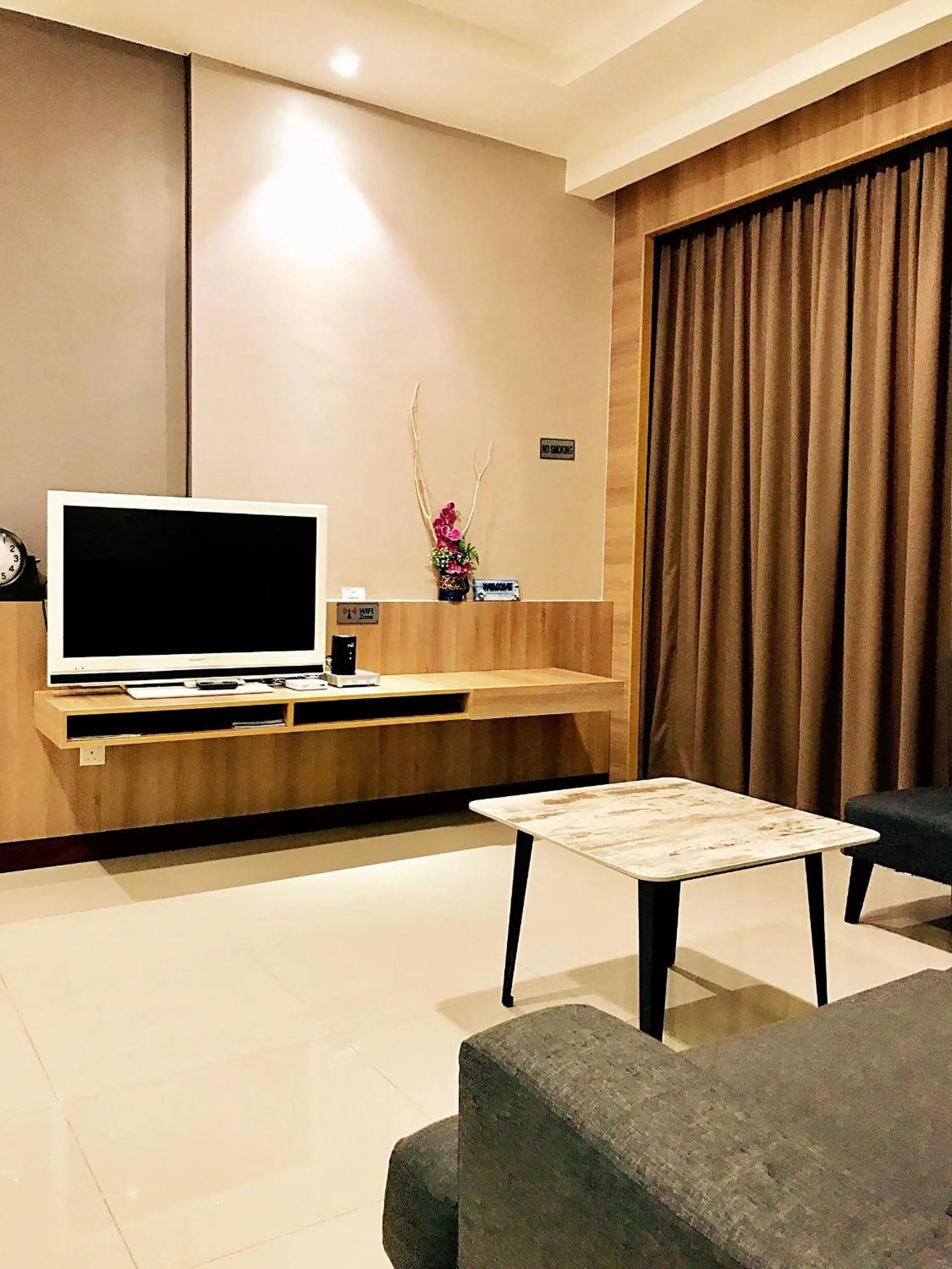TV and multimedia in Imperial Grand Suite Apartment Kuching