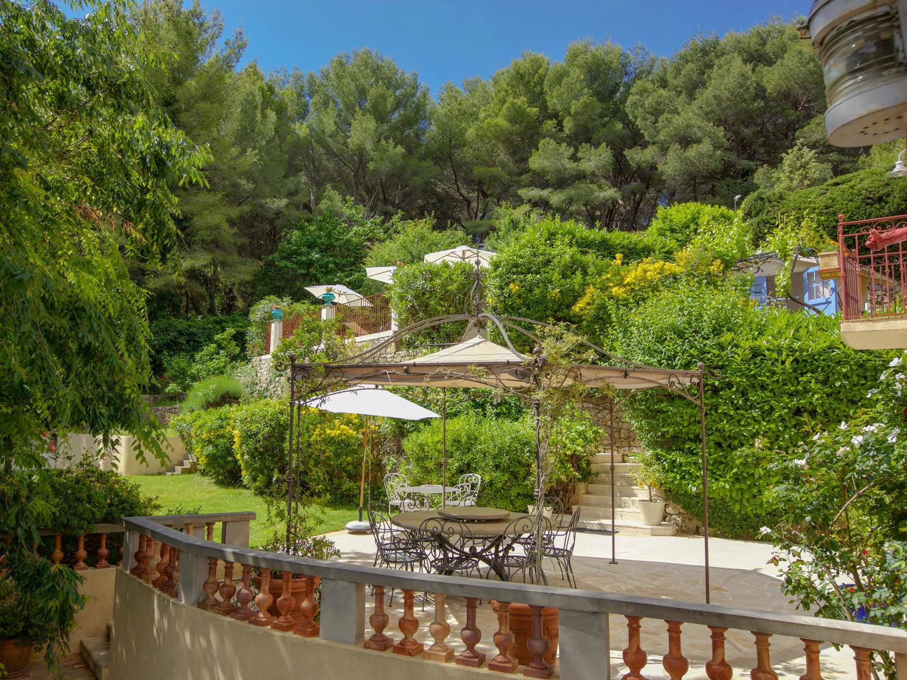 Garden in Villa Le Port d'attache