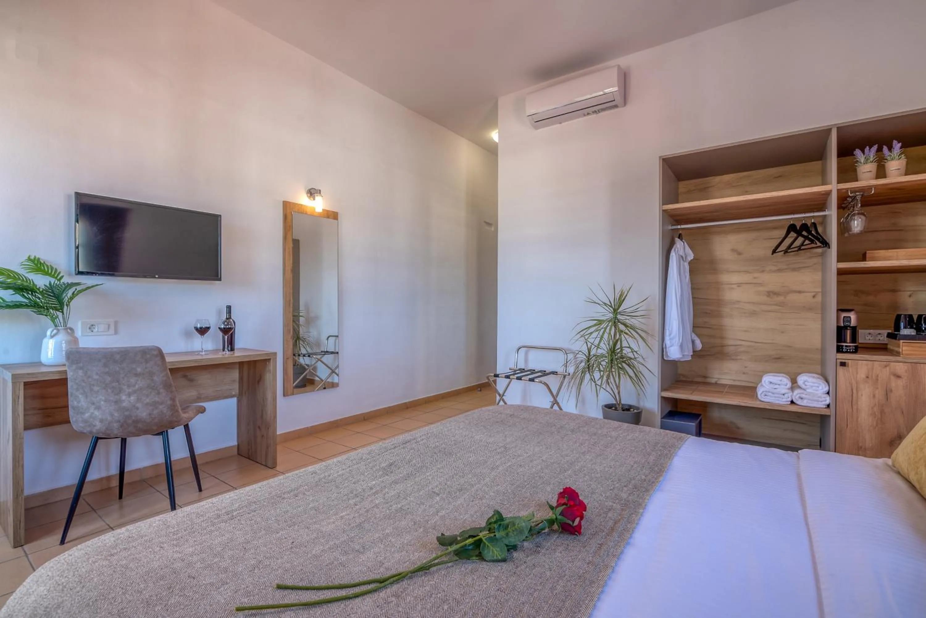 Bed in Kaliviani Traditional Hotel