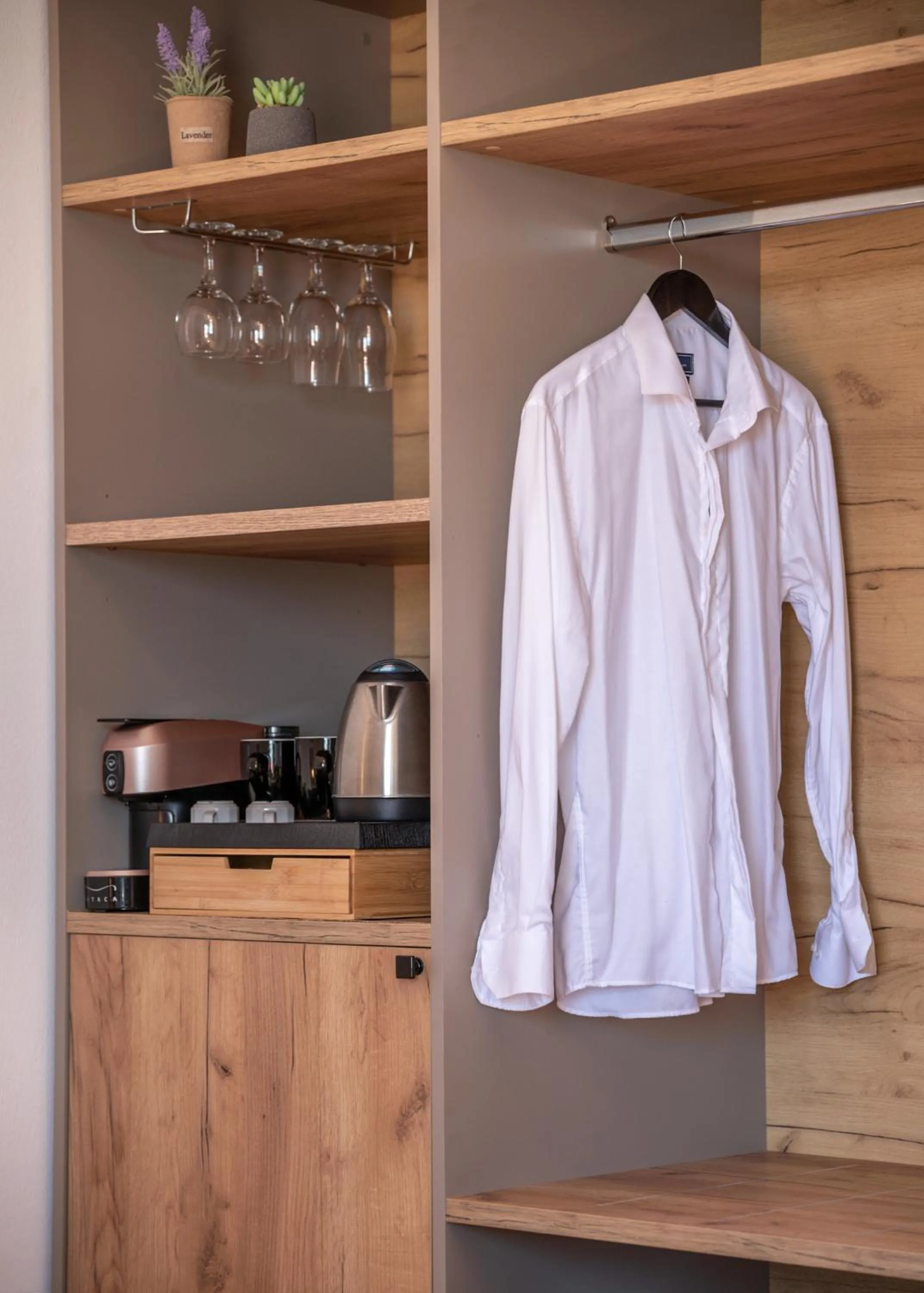 Coffee/tea facilities in Kaliviani Traditional Hotel