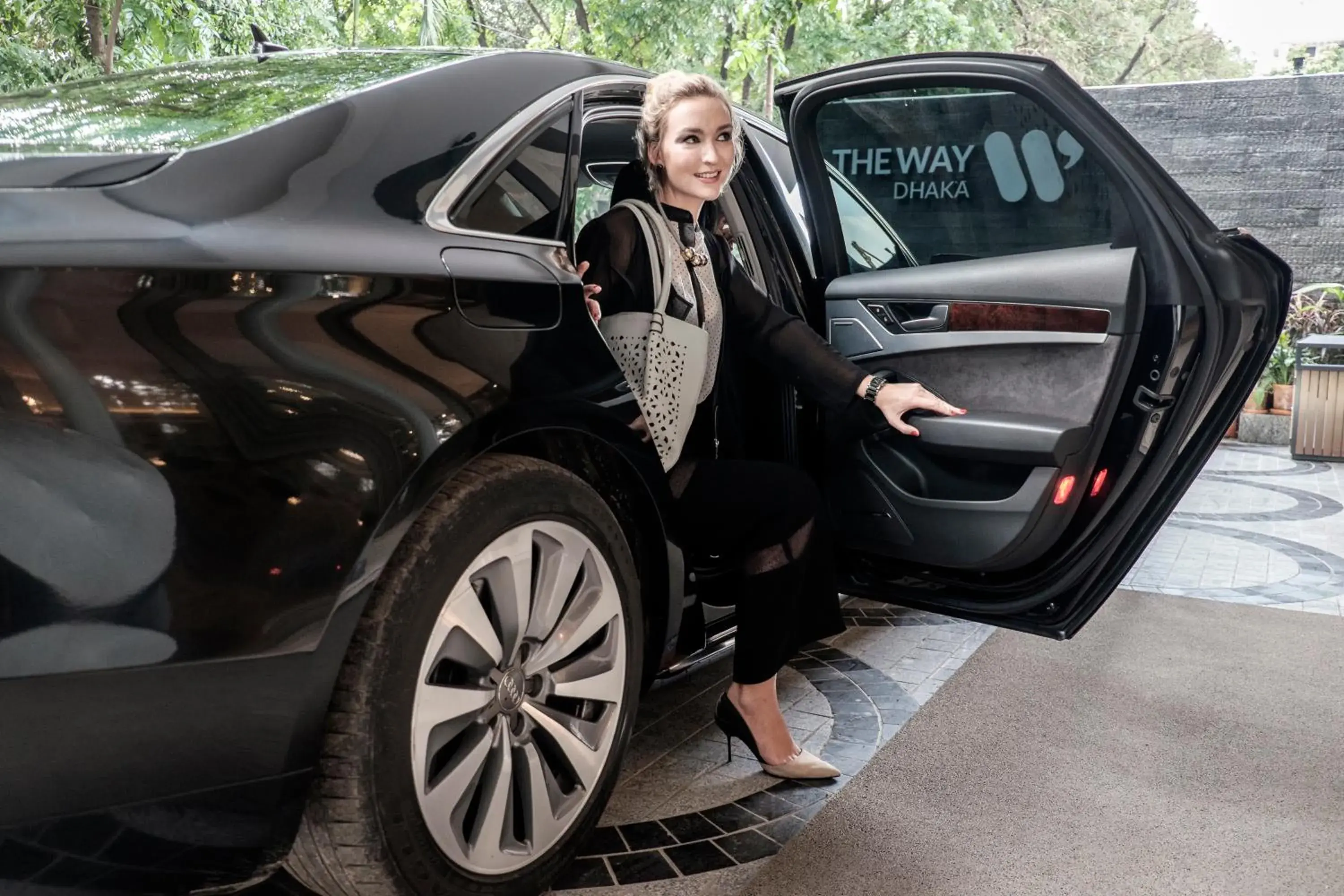 Facade/entrance in THE WAY Dhaka Facade/entrance in THE WAY Dhaka