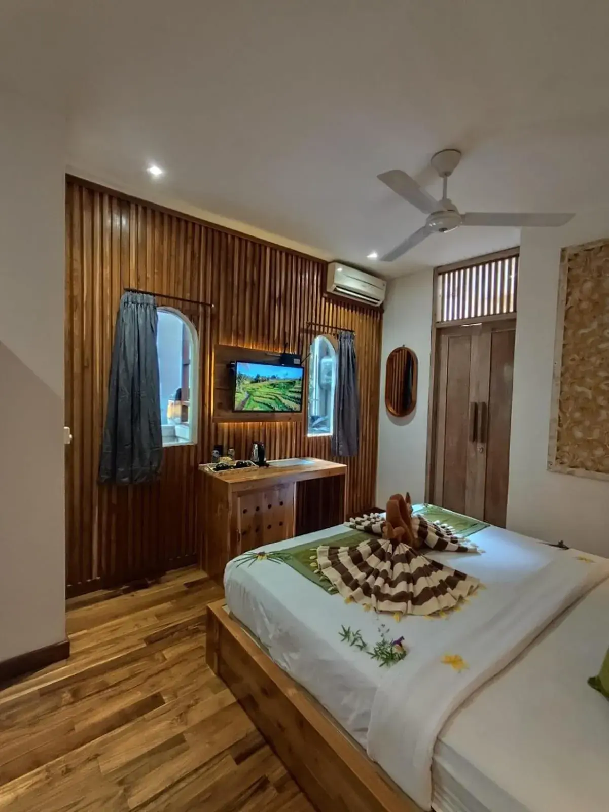 TV and multimedia, Bed in Jungle Haven Resort Central Ubud TV and multimedia, Bed in Jungle Haven Resort Central Ubud