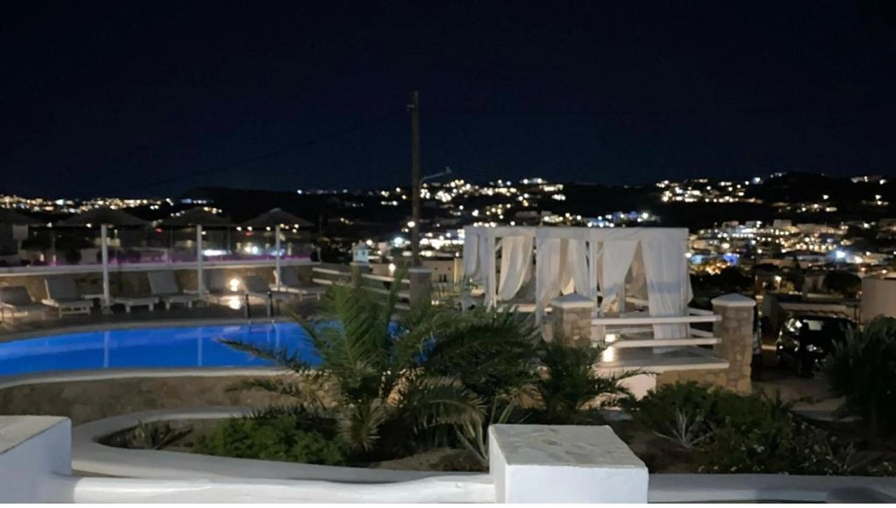 Property building in Casa Bianca