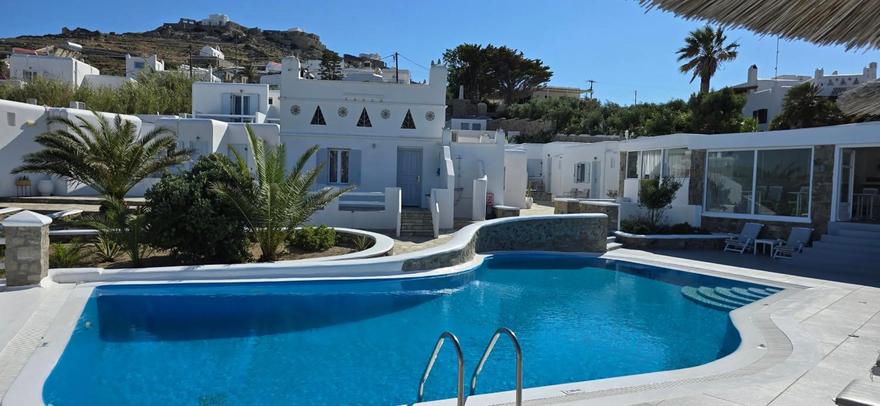 Property building in Casa Bianca