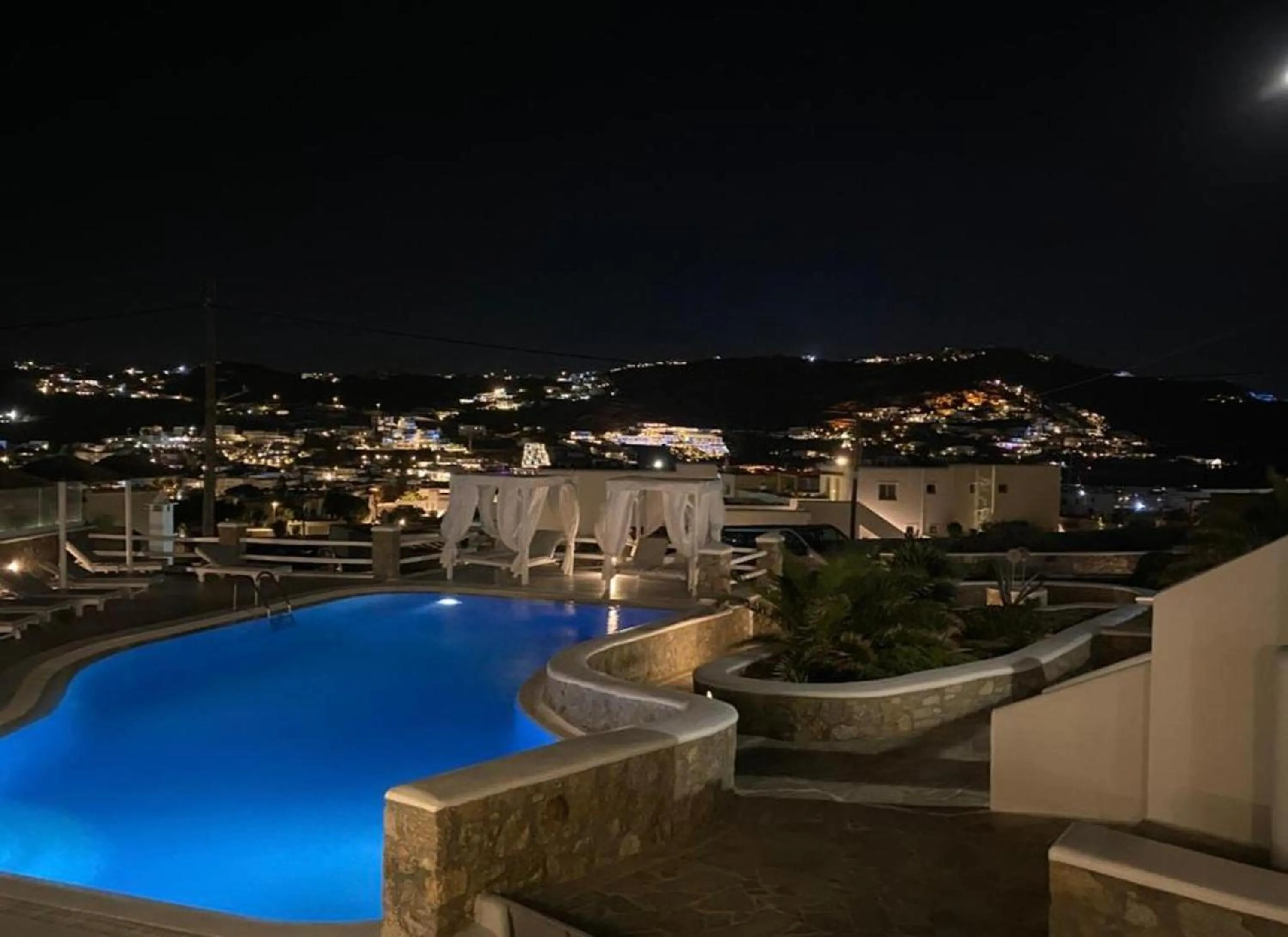 Property building in Casa Bianca