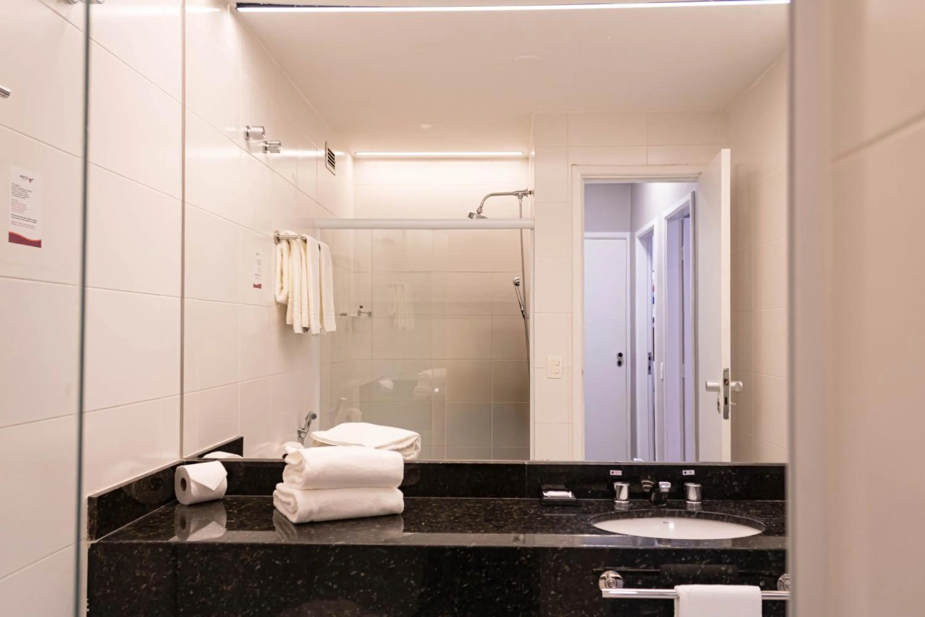 Bathroom in Matiz Manhattan