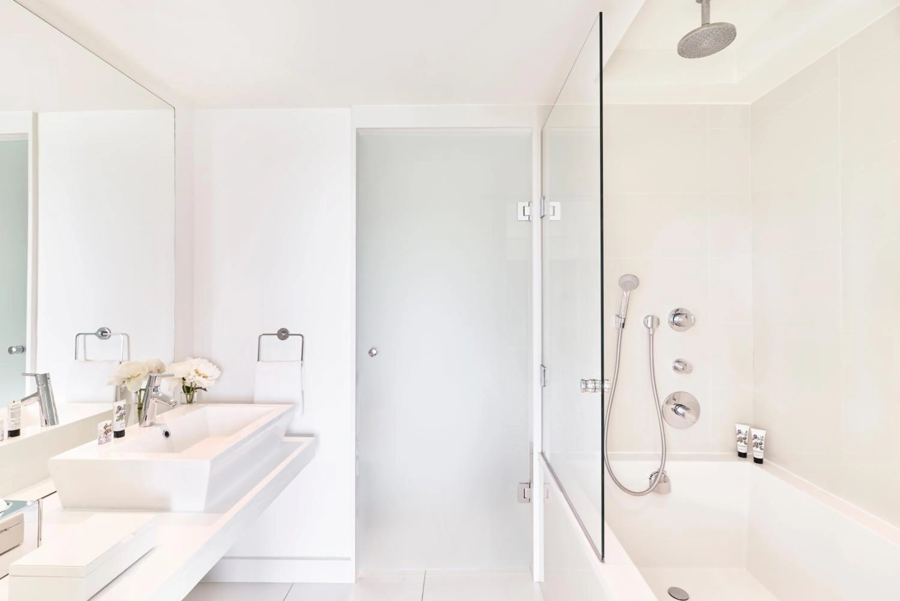 Bathroom in Hôtel Barrière Lille