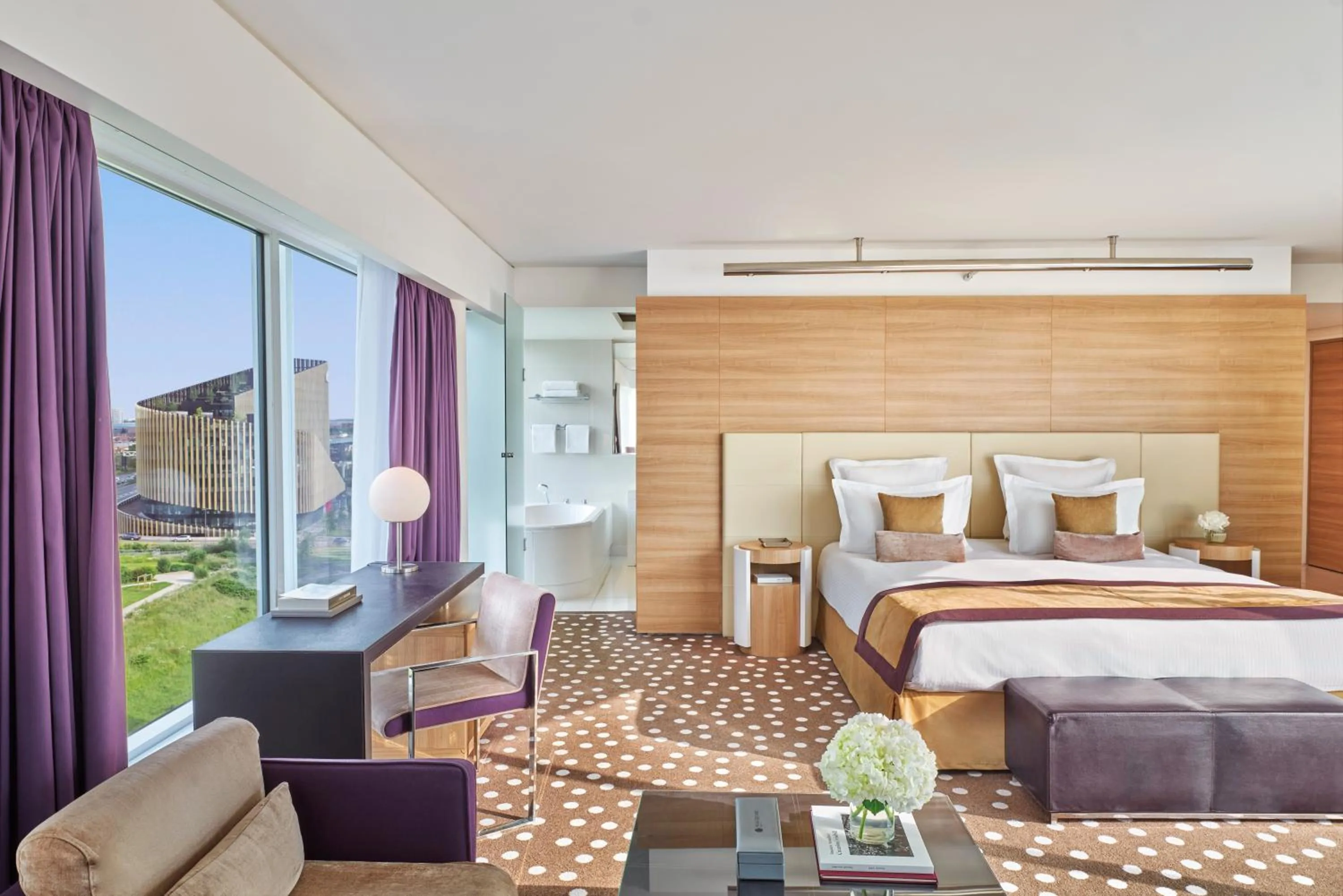 Bedroom, Bed in Hôtel Barrière Lille