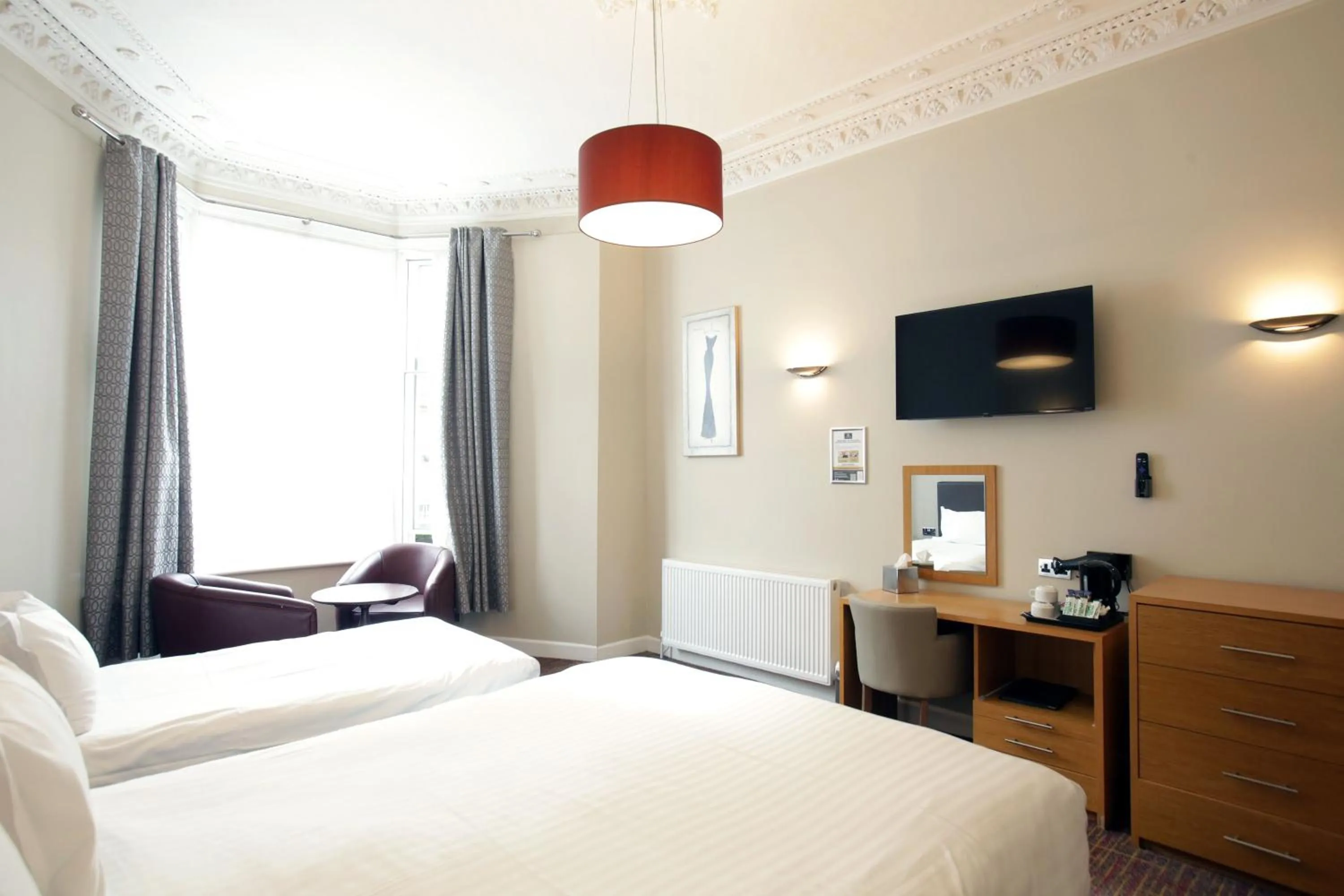 Photo of the whole room, Bed in Kelvingrove Hotel - Sauchiehall St