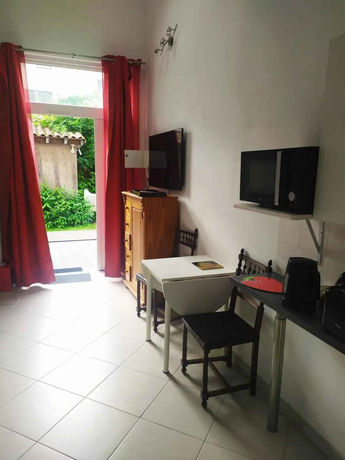 TV and multimedia in Les Bains Douches