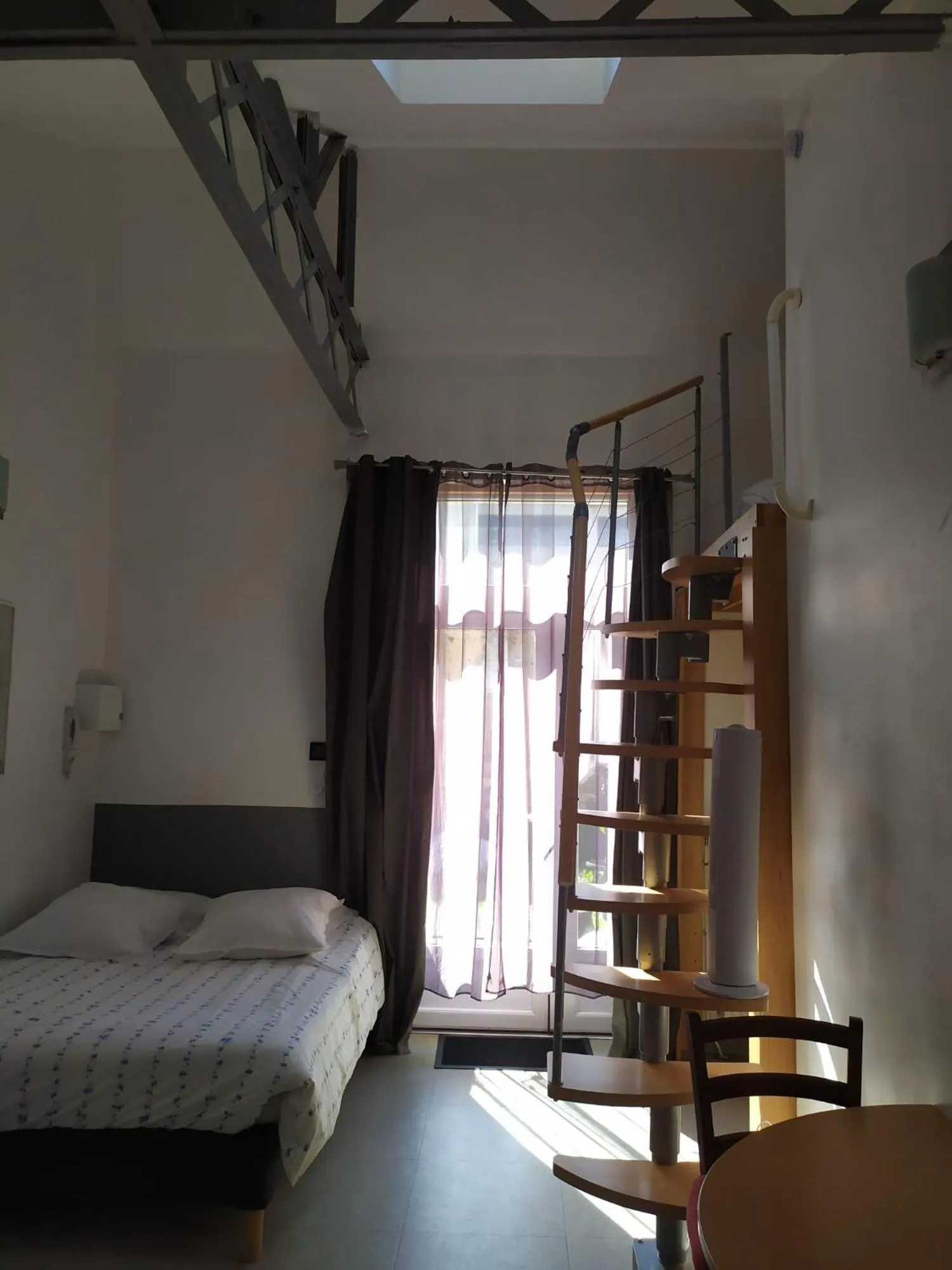 Bed in Les Bains Douches