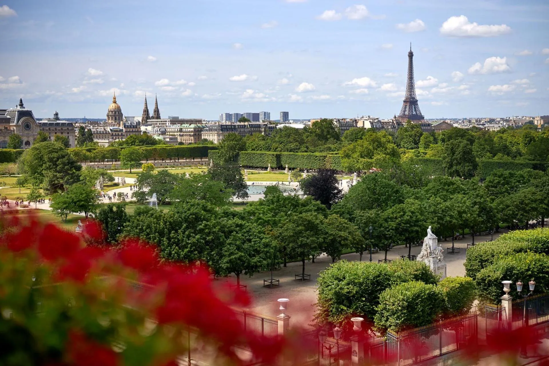 Nearby landmark in Hôtel Regina Louvre