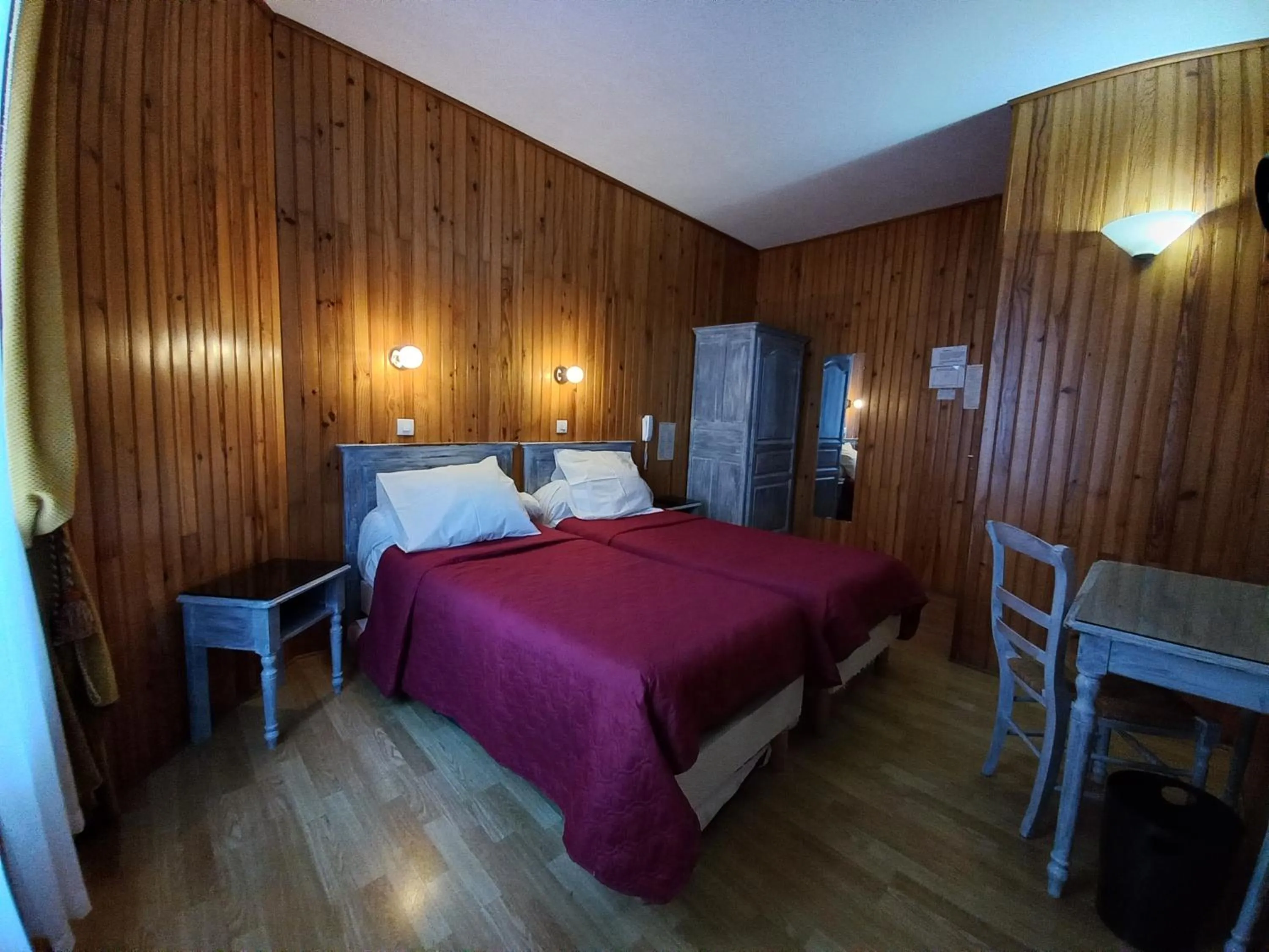 Photo of the whole room, Bed in Hôtel Paris Nord