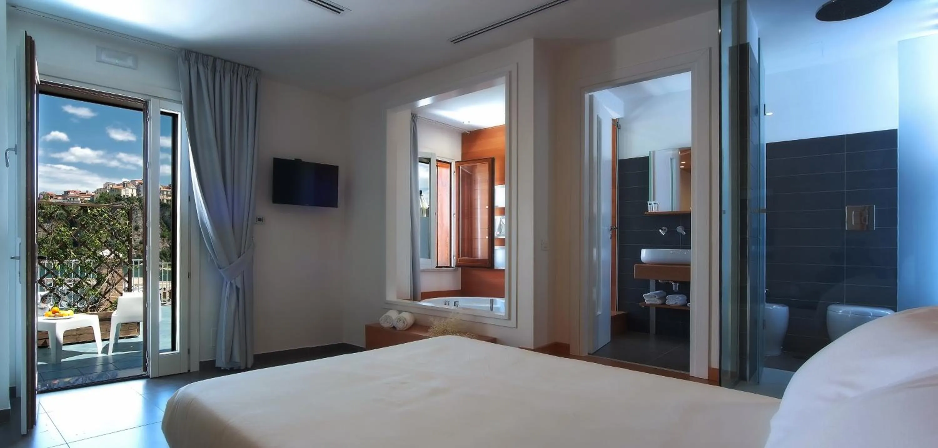 Photo of the whole room, Bed in La Sciabica