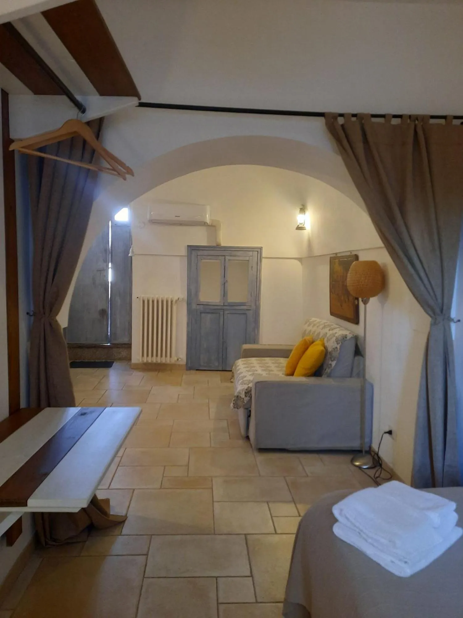 Photo of the whole room, Bed in Charming Trulli