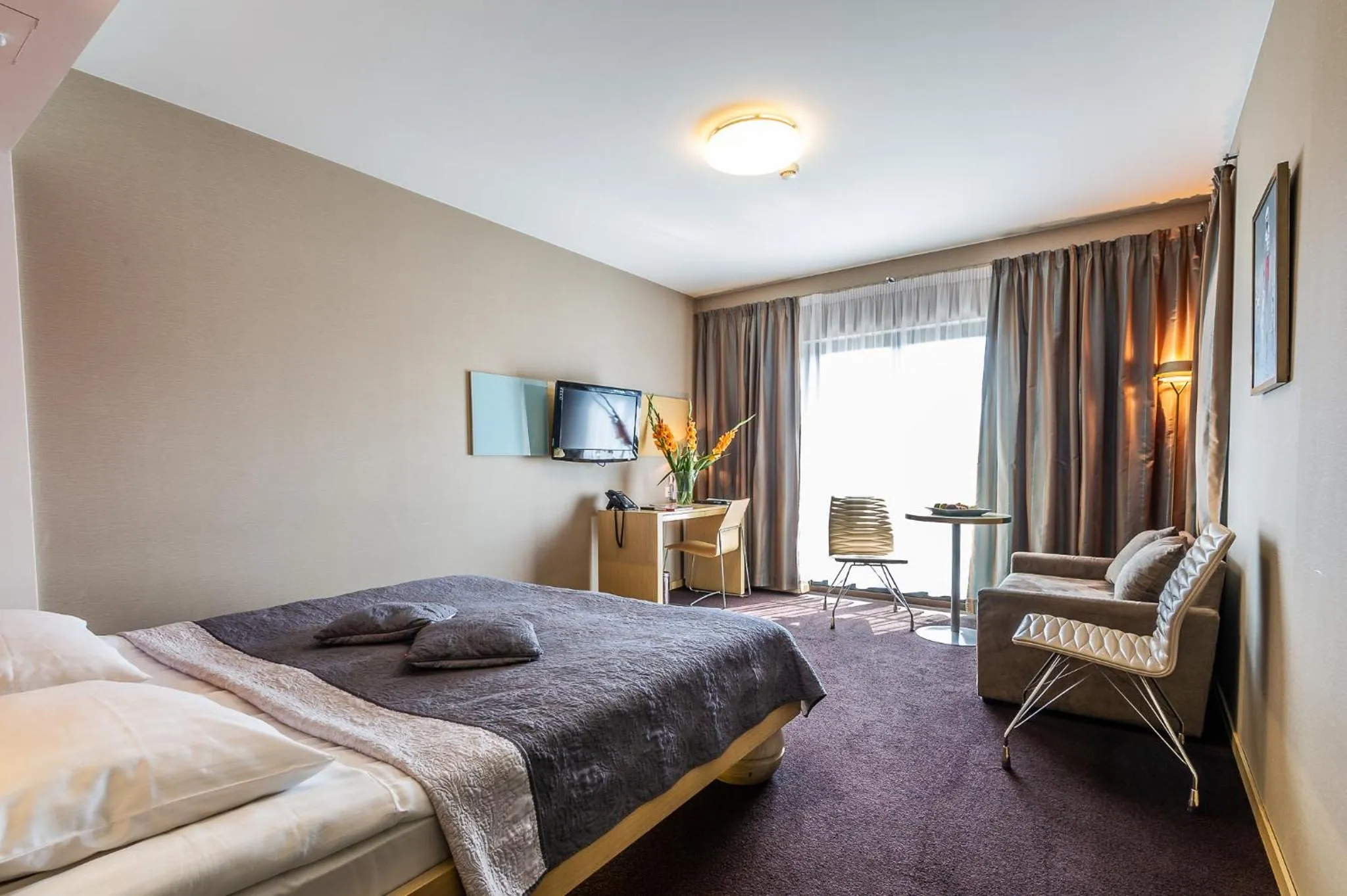 Photo of the whole room, Bed in Niebieski Art Hotel & Spa