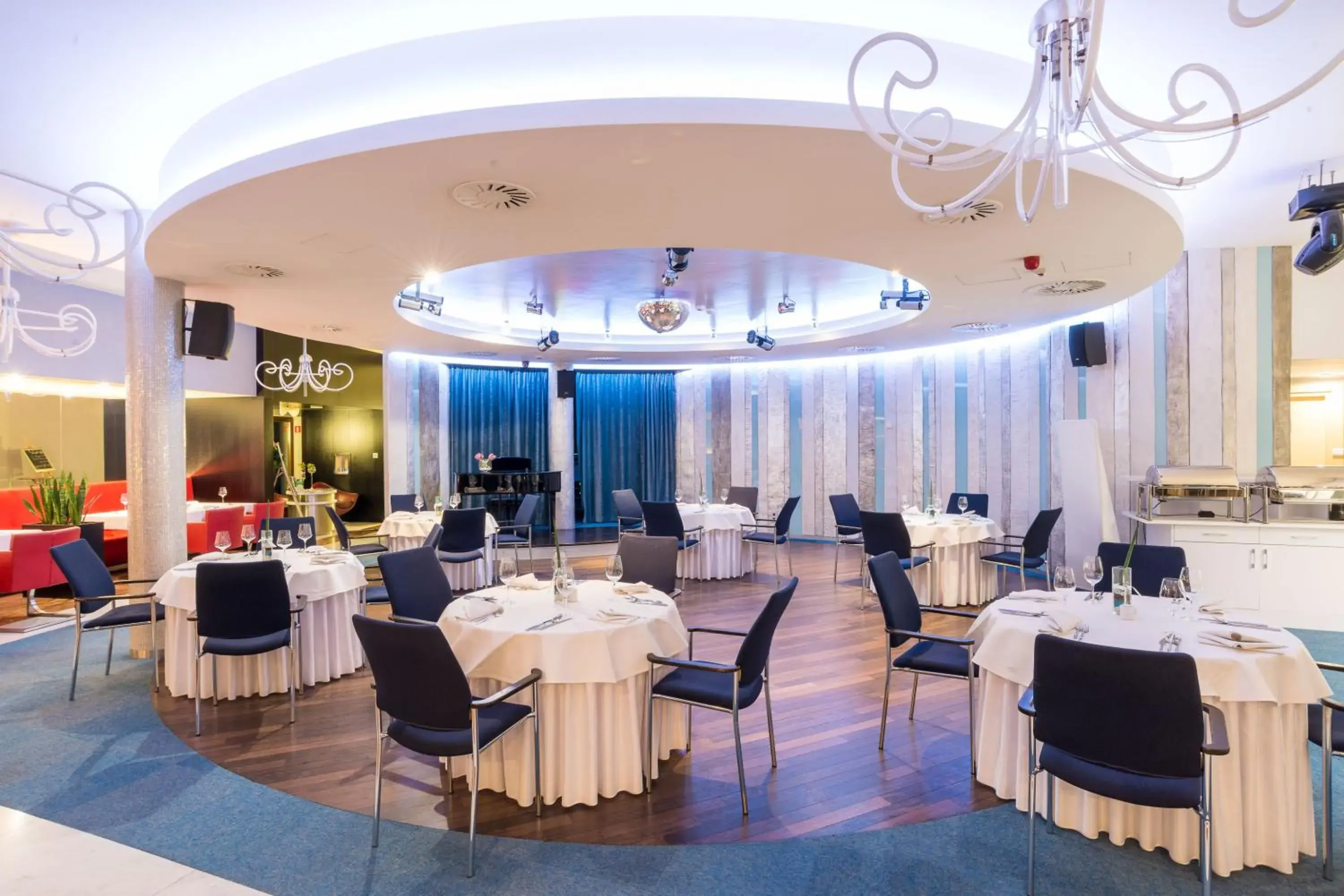 Restaurant/places to eat in Niebieski Art Hotel & Spa Restaurant/places to eat in Niebieski Art Hotel & Spa