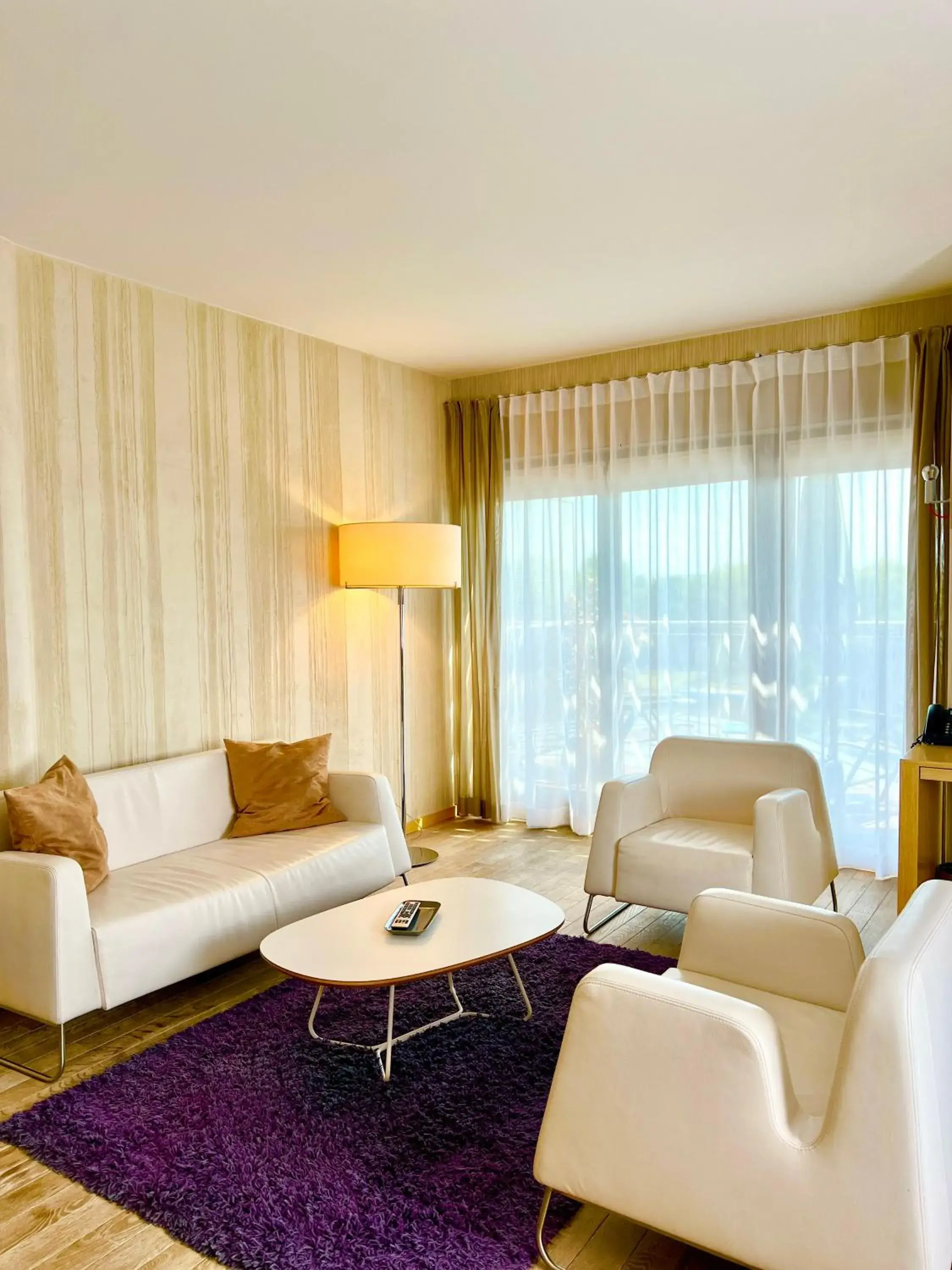 Living room in Niebieski Art Hotel & Spa Living room in Niebieski Art Hotel & Spa