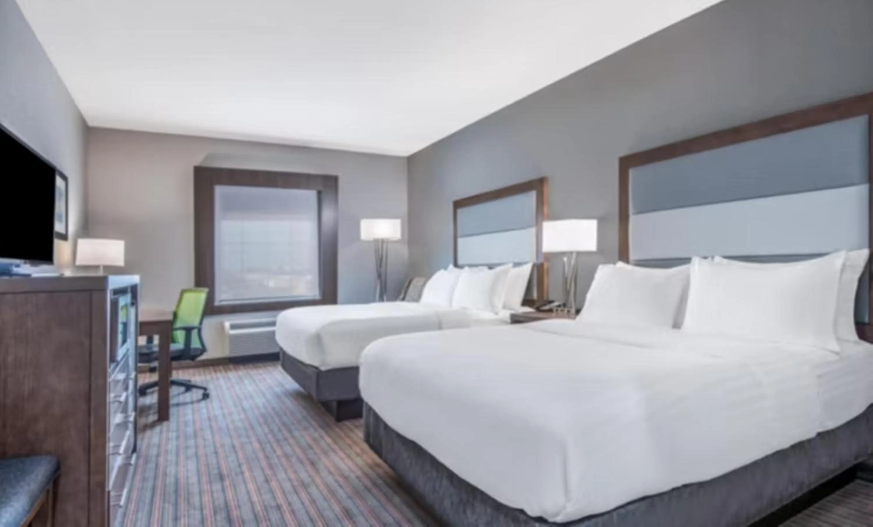 Bed in Holiday Inn Express & Suites Stillwater - University Area by IHG