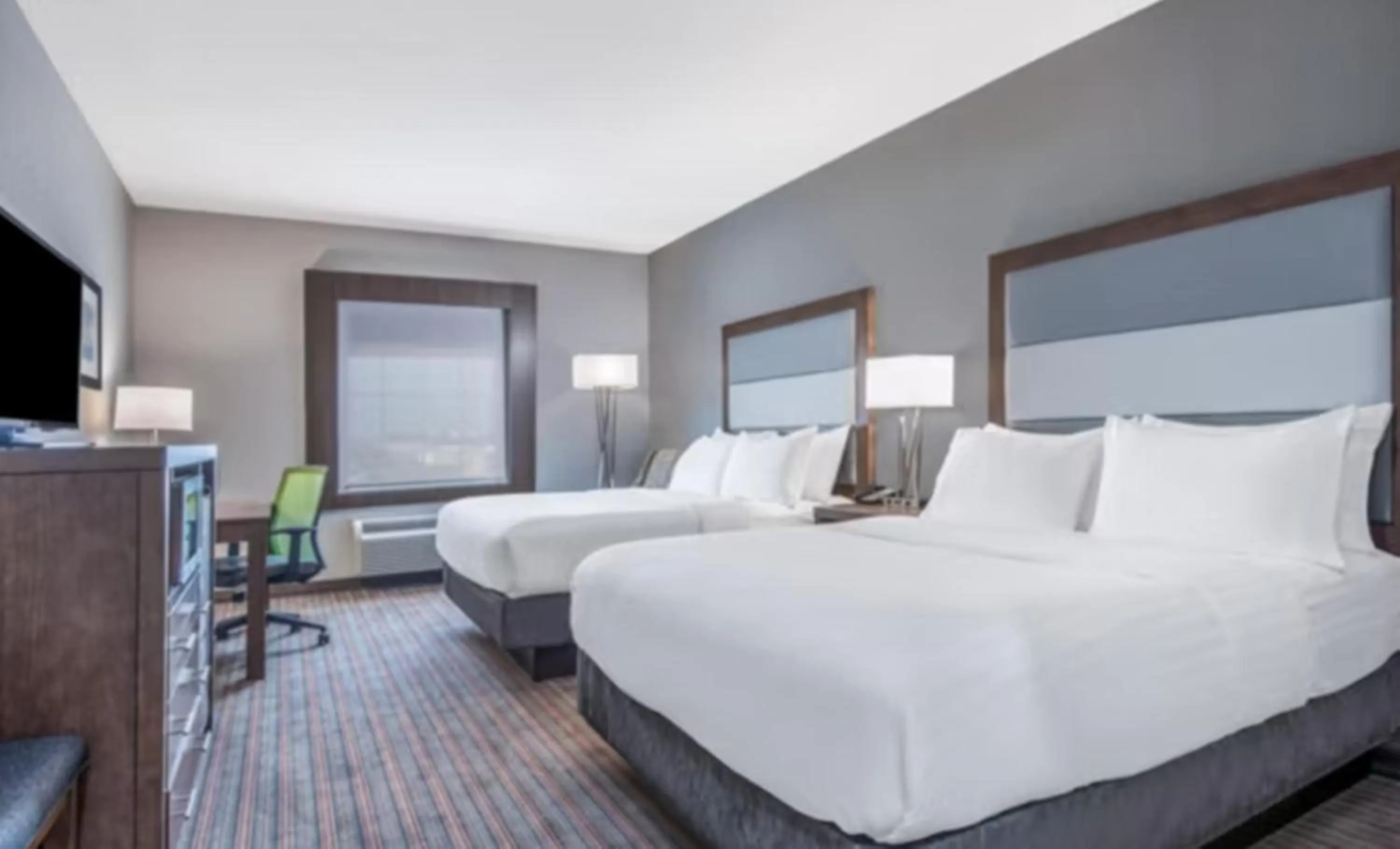 Bed in Holiday Inn Express & Suites Stillwater - University Area by IHG