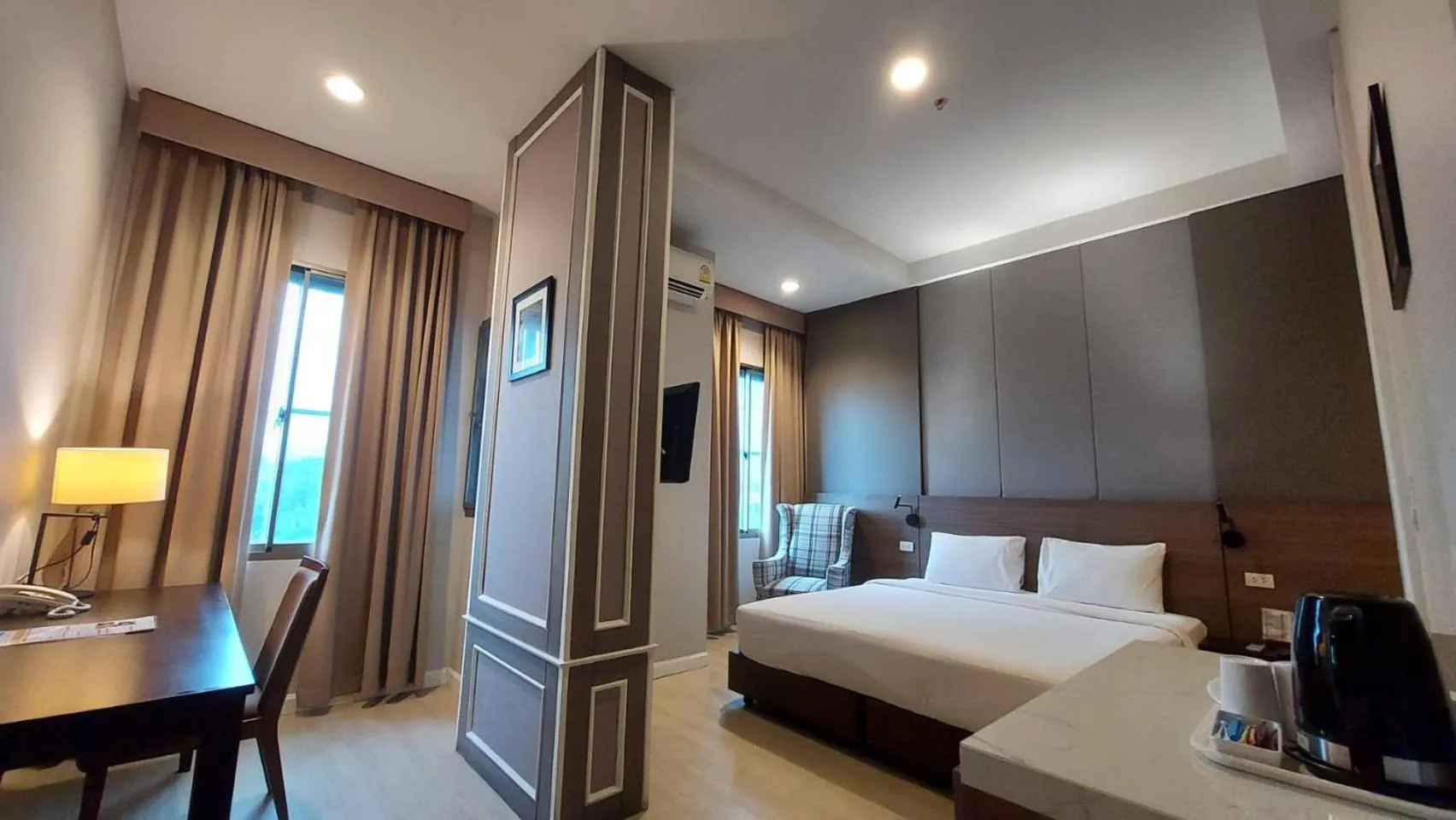 Bed in J Park Hotel - SHA Extra Plus