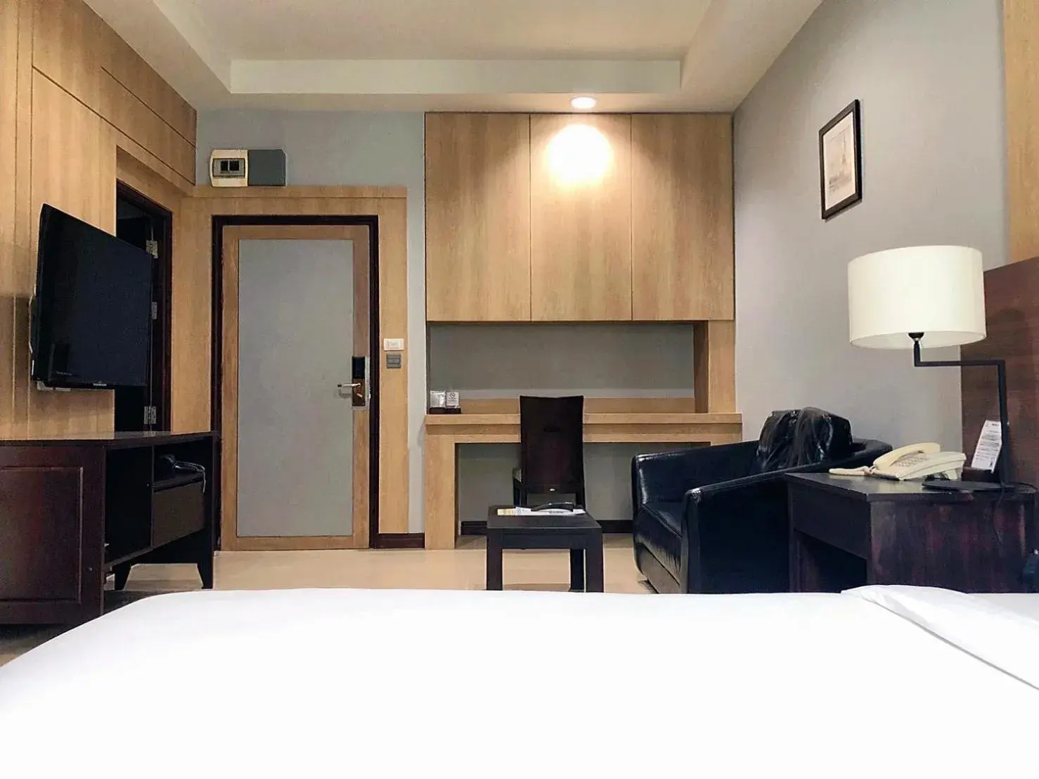Photo of the whole room in J Park Hotel - SHA Extra Plus Photo of the whole room in J Park Hotel - SHA Extra Plus