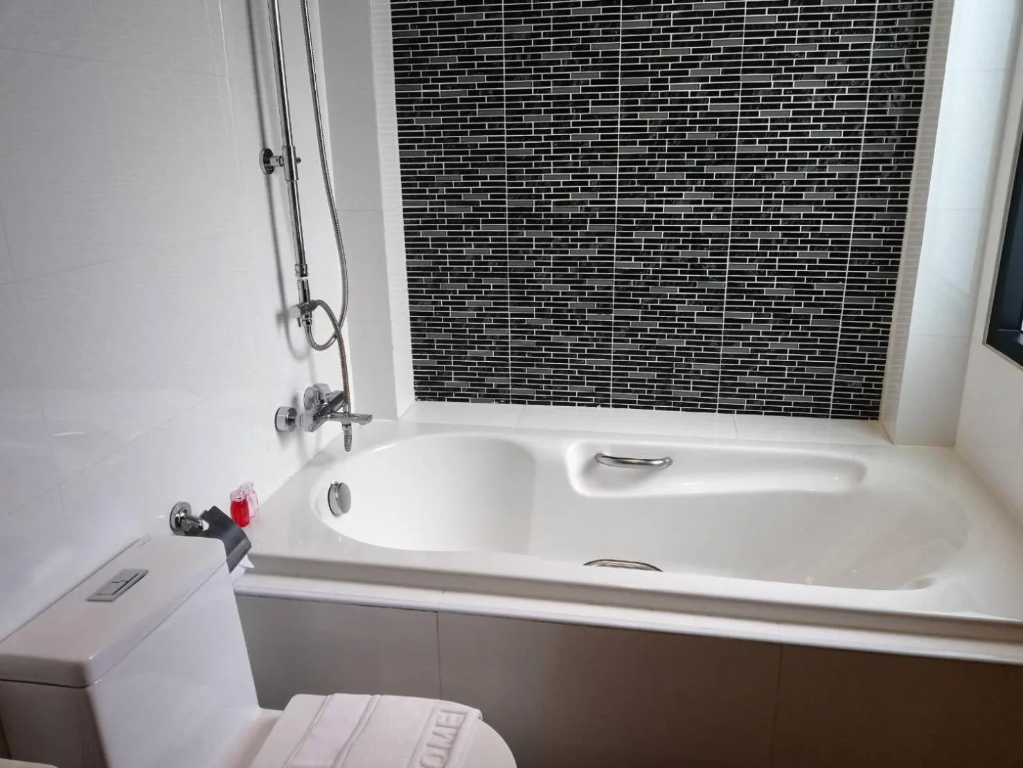 Bath in Limelight Village