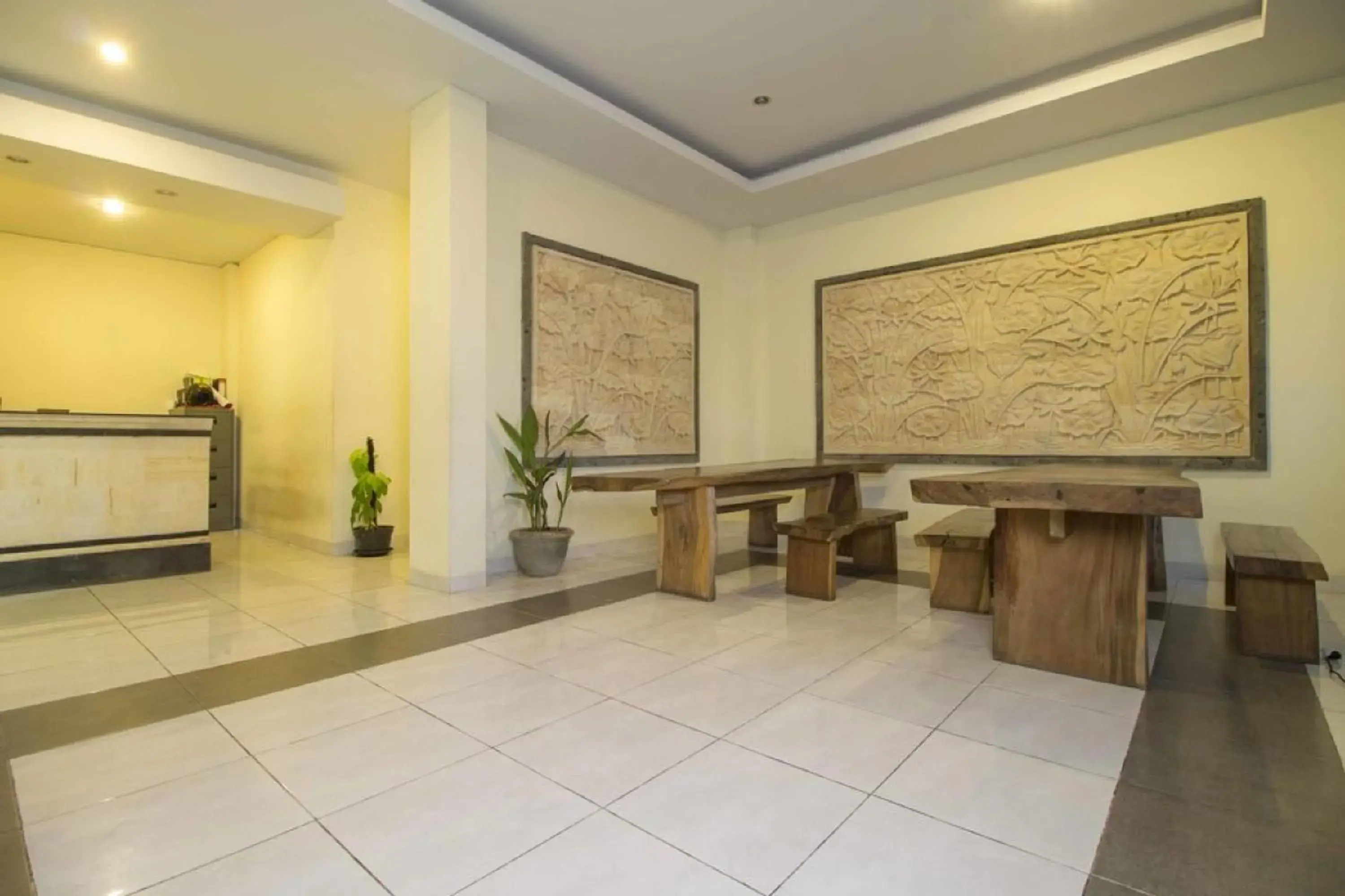 Lobby or reception in RedDoorz at Benesari 2 Legian Lobby or reception in RedDoorz at Benesari 2 Legian