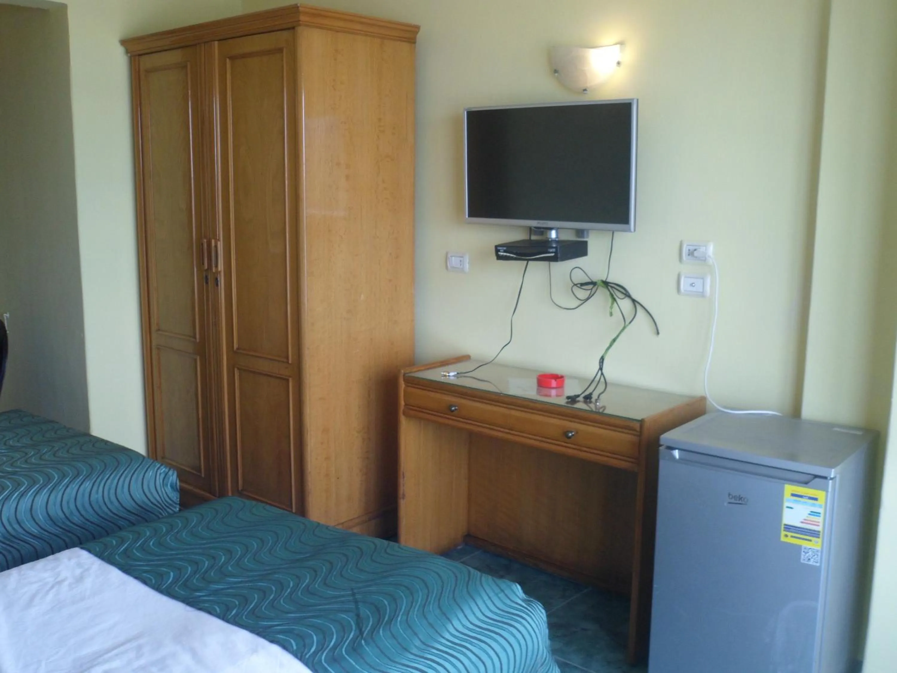 Photo of the whole room, Bed in Royal Crown Hotel عائلات مصرية فقط Egyptian Families only