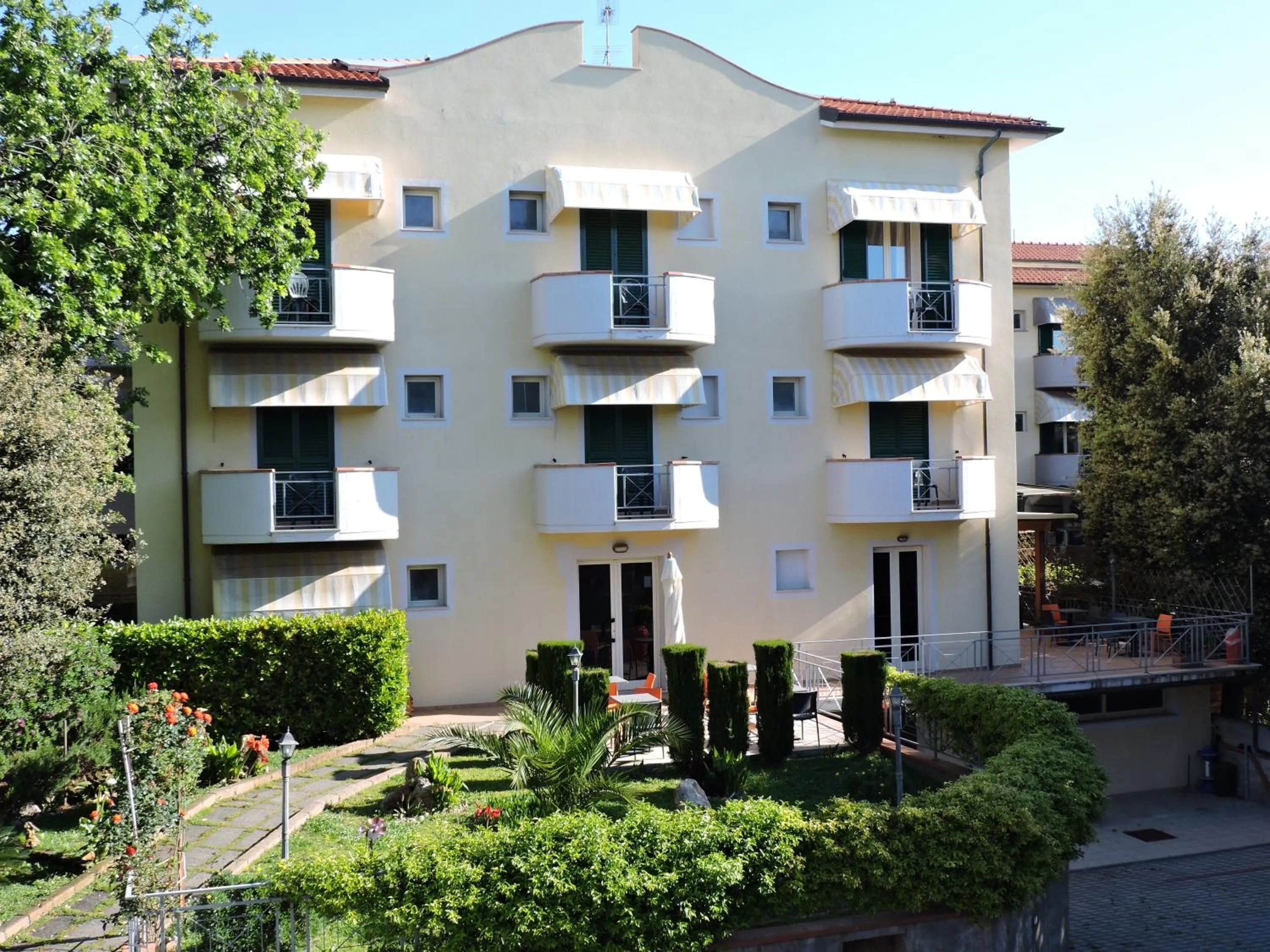 Property building in Hotel Il Pino