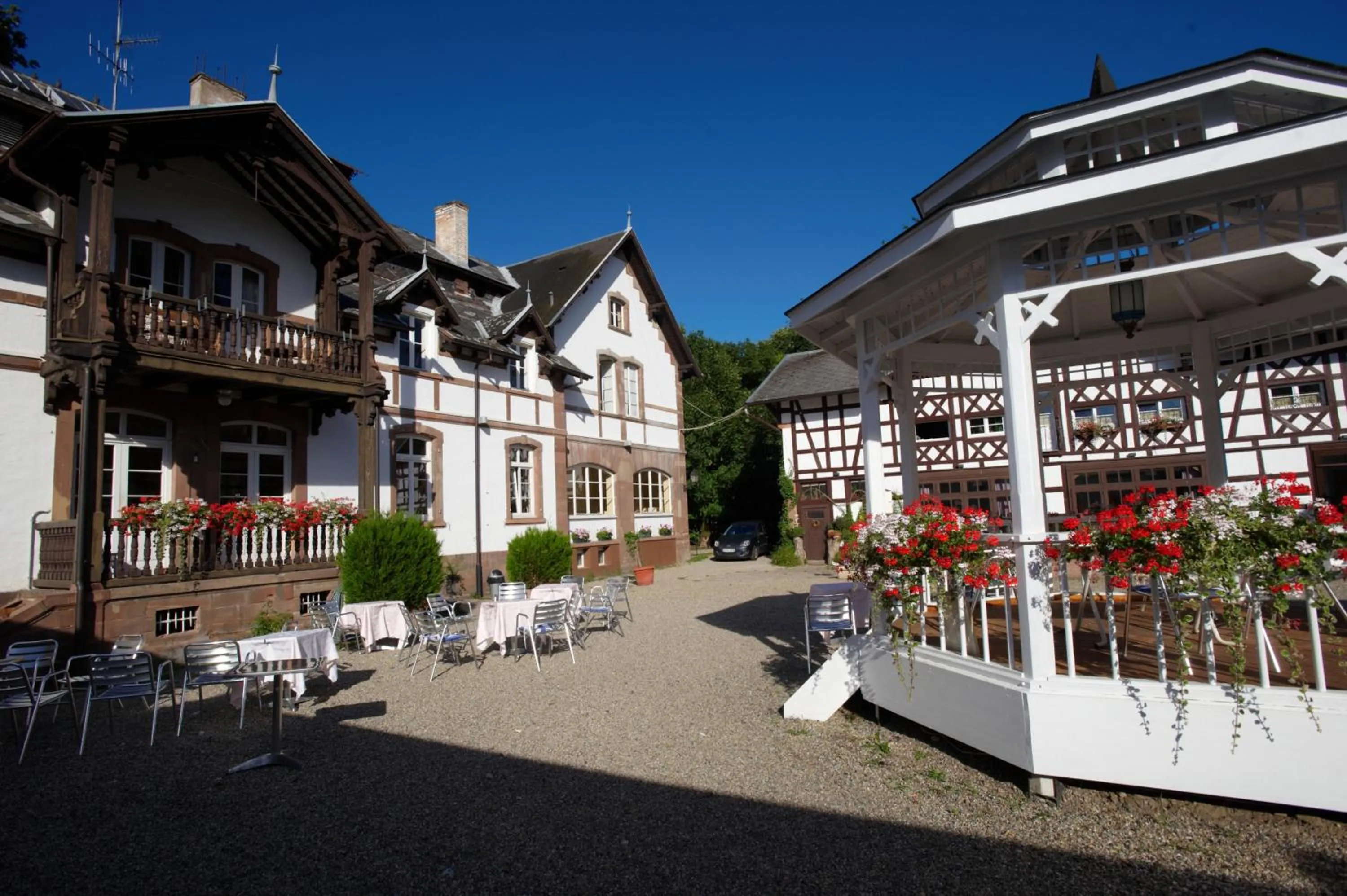 Balcony/Terrace in Château de Pourtalès