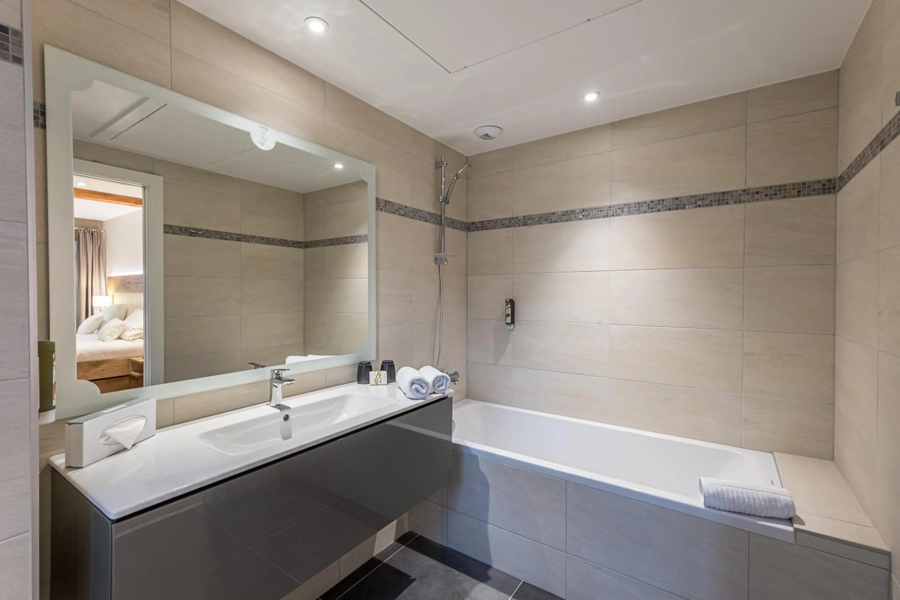 Bathroom in Château de Pourtalès