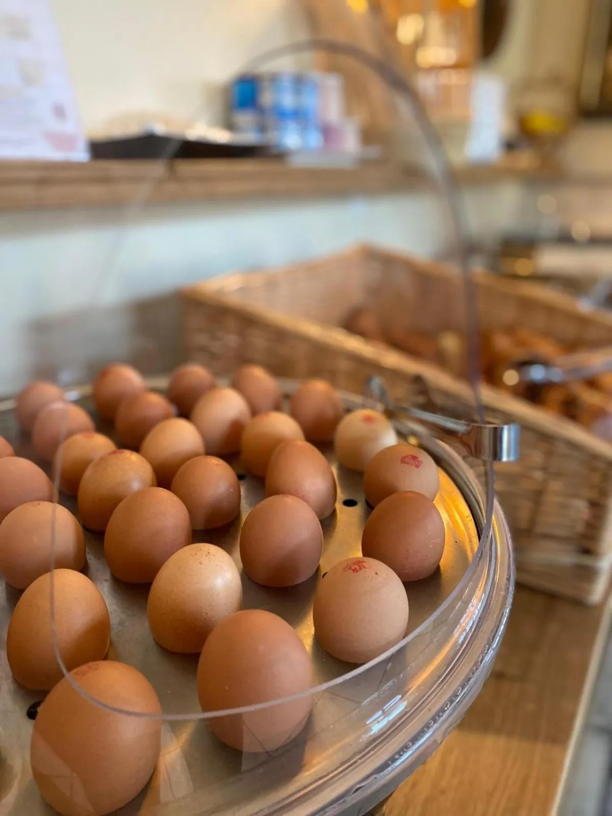 Buffet breakfast in Château de Pourtalès